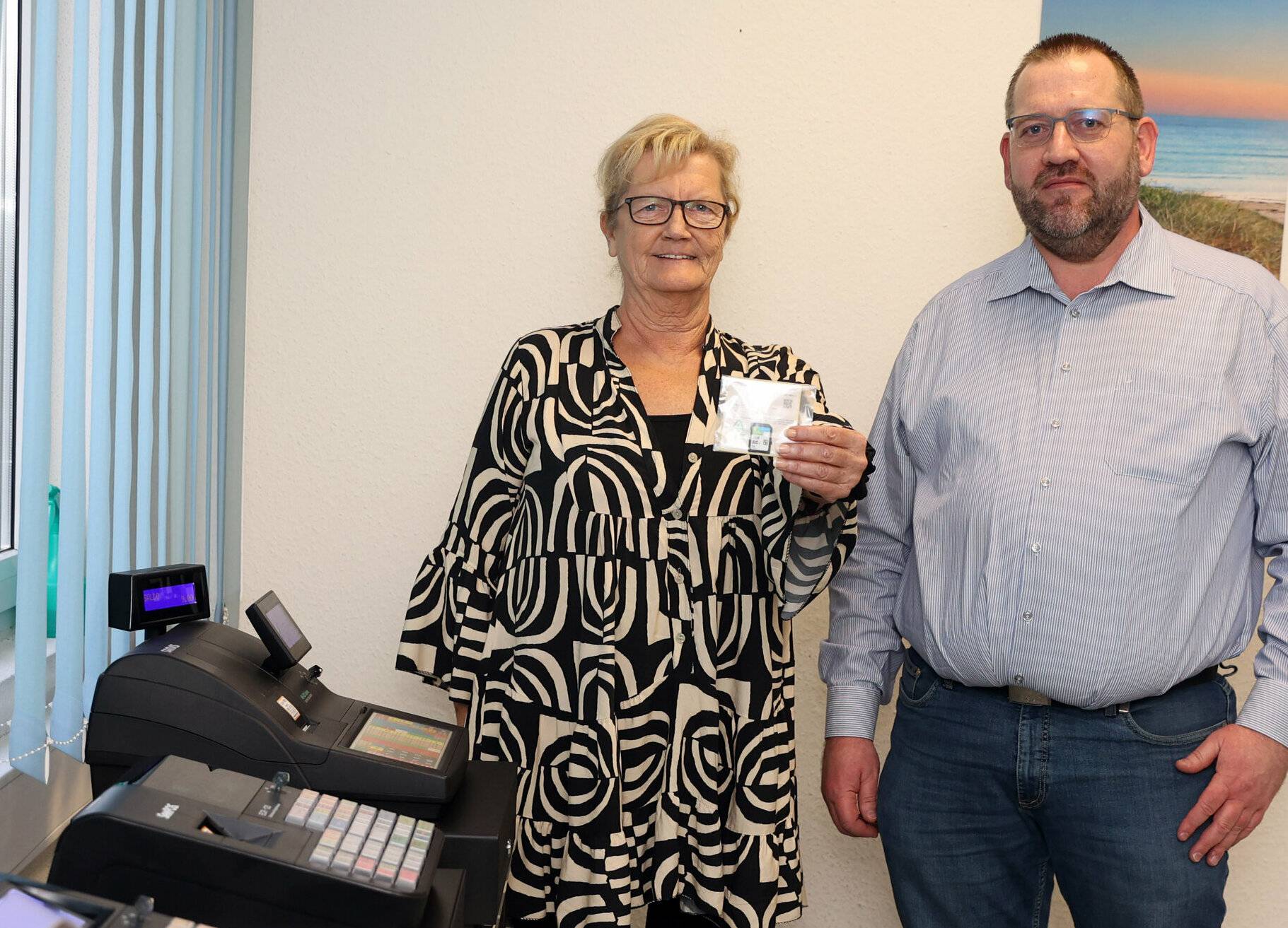 Der kleine Chip ist jetzt Vorschrift: Derzeit seien verstärkt Kontrolleure des Finanzamts unterwegs, warnen Doris Meis und Frank Wirtz. 
  