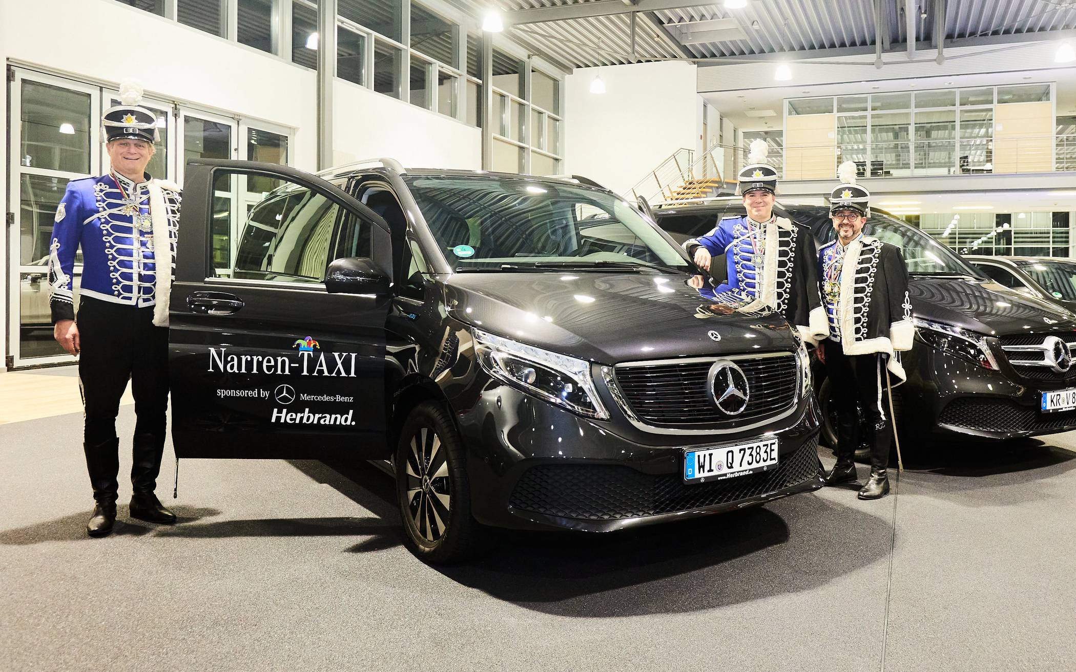 Der Vorstand der Grosse Viersener Karnevalsgesellschaft fühlt sich sichtlich wohl, mit...