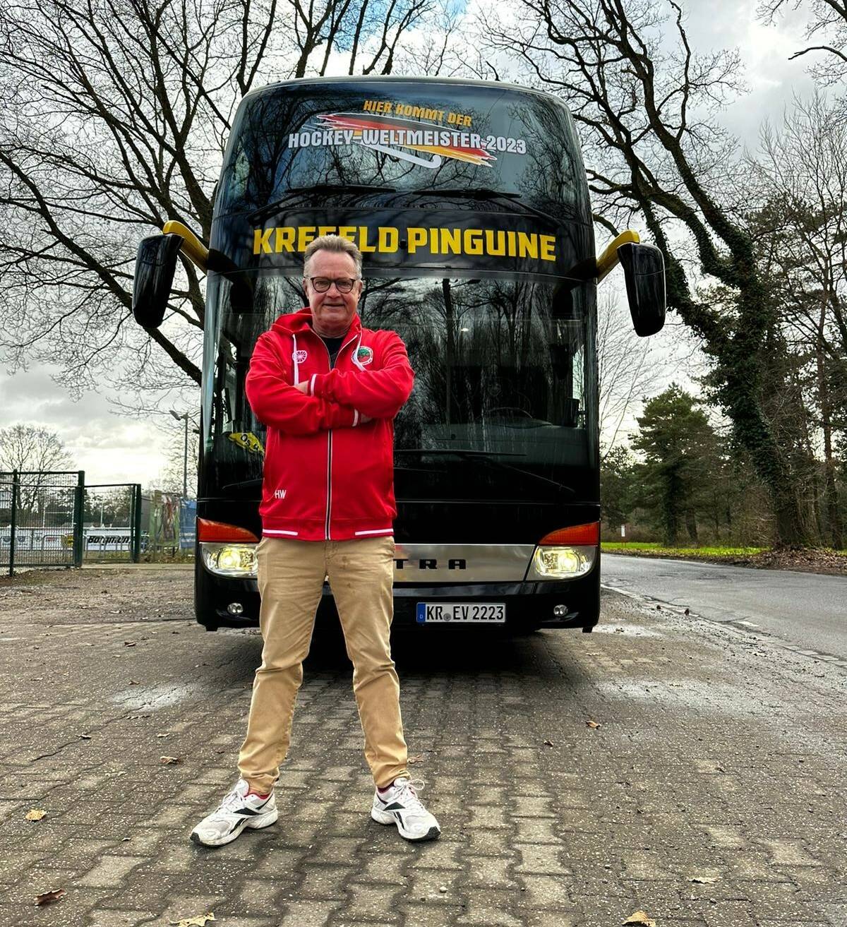 Pinguine-Bus holt Hockey-Helden ab