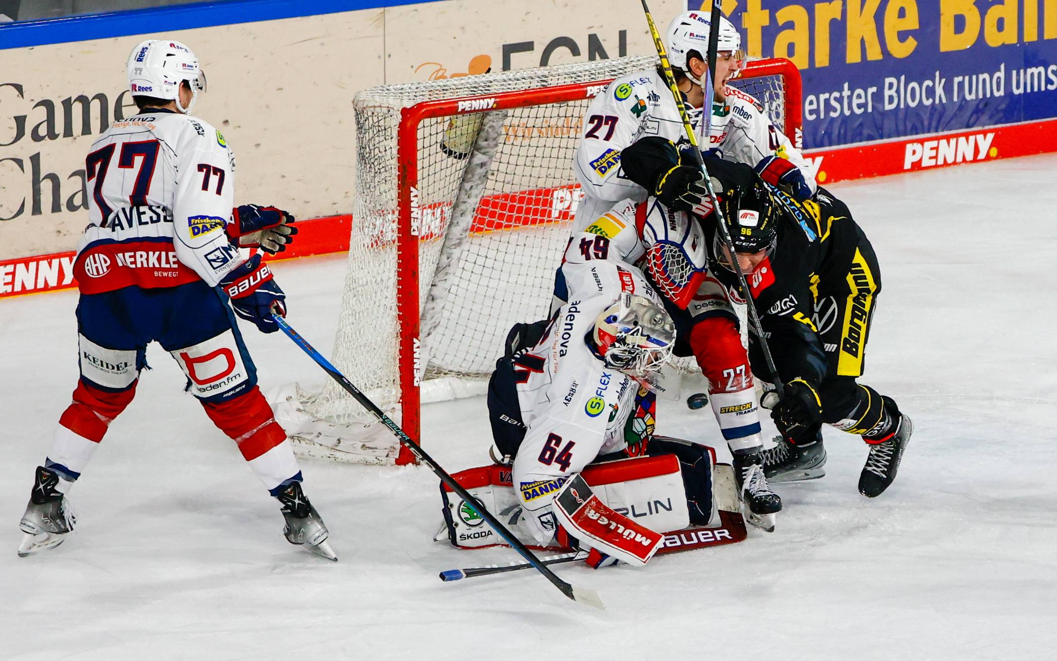 Krefeld Pinguine siegen gegen EHC Freiburg