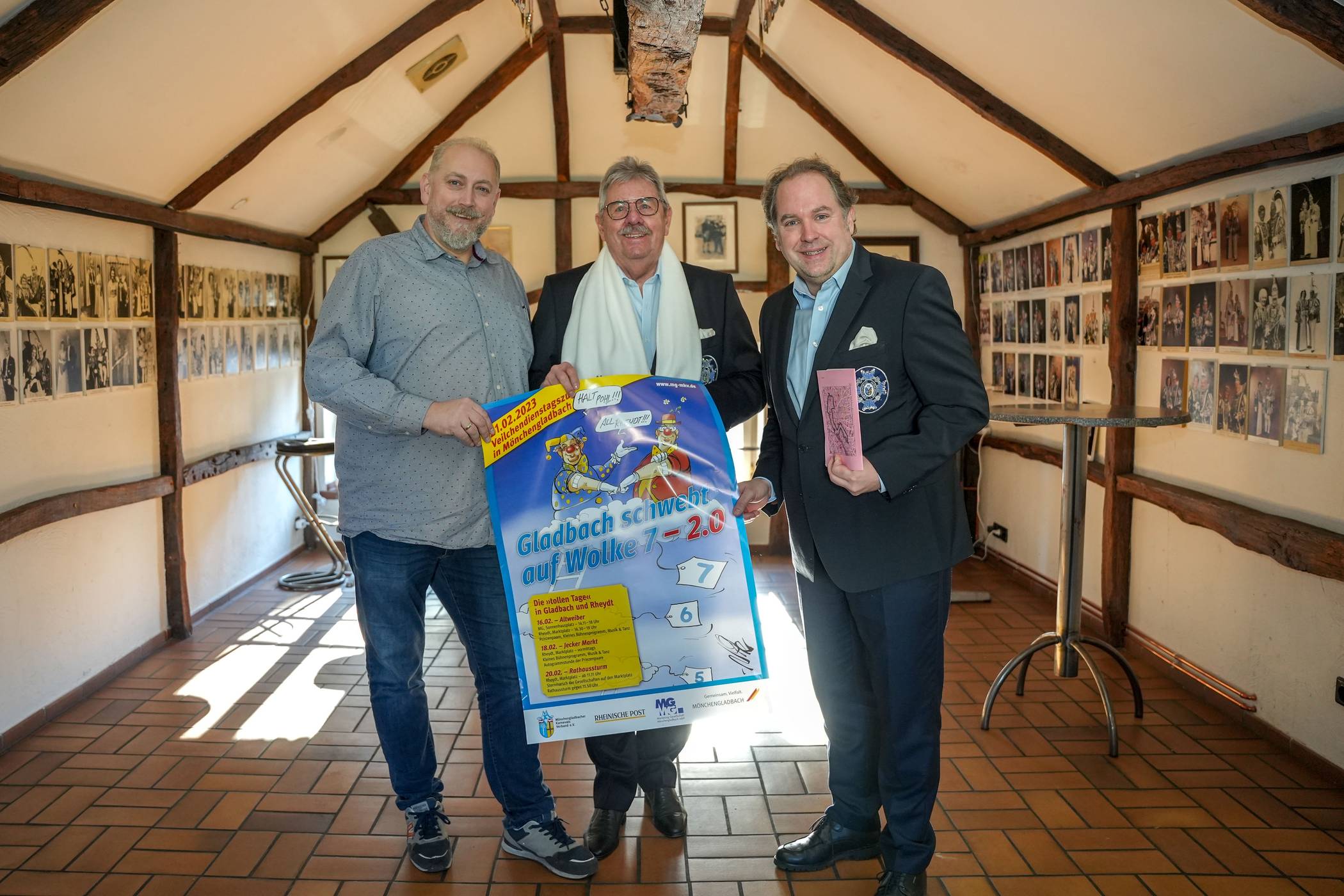 Thomas Platzer von der MGMG, MKV-Vorsitzender Gert Kartheuser, und der MKV-MedienbeauftragteThorsten Neumann haben die letzten Infos für die tollen Tage in der Stadt.