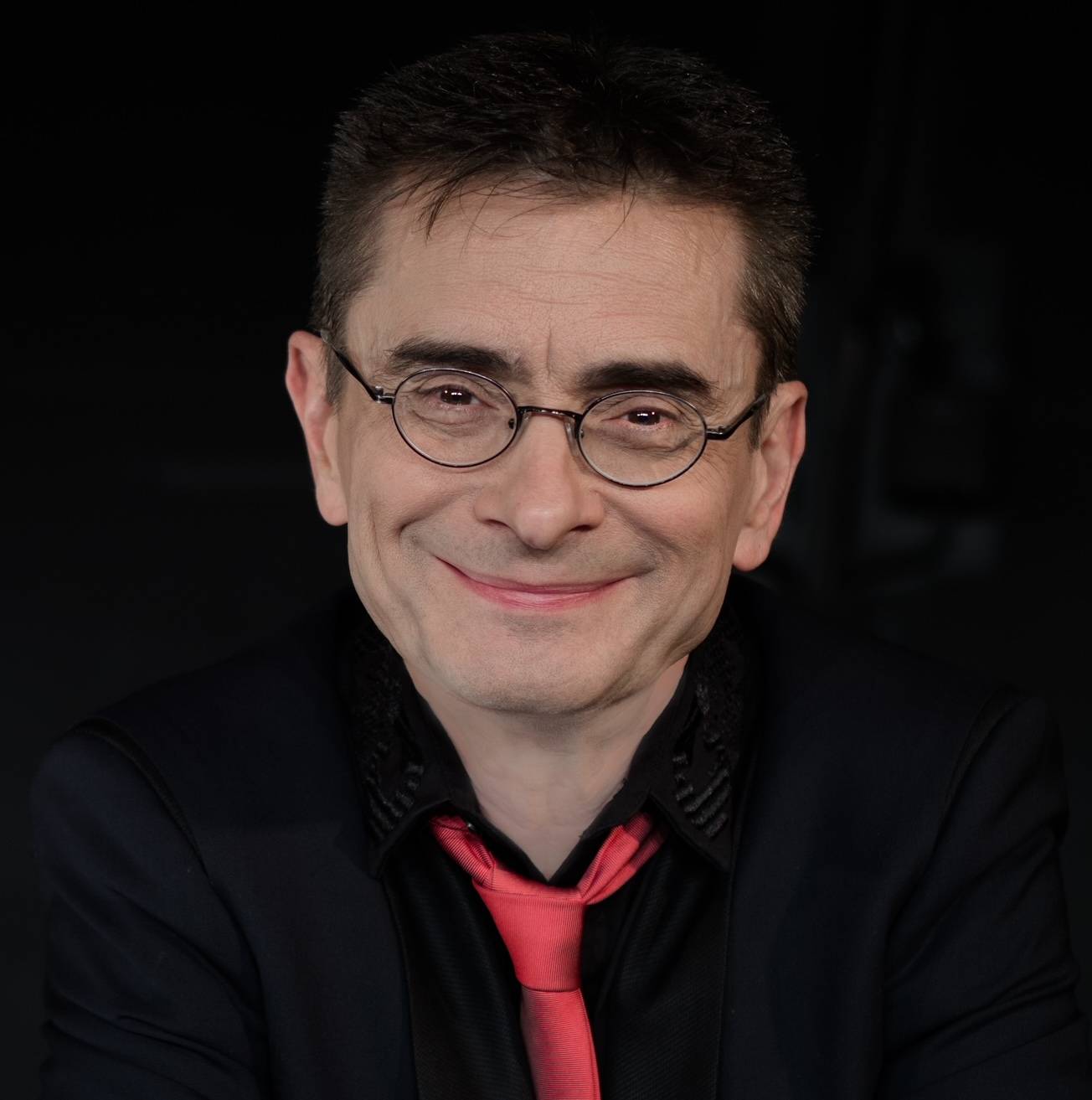  Mathias Richling erhält den Kabarettpreis „Krefelder Krähe 2023“.   