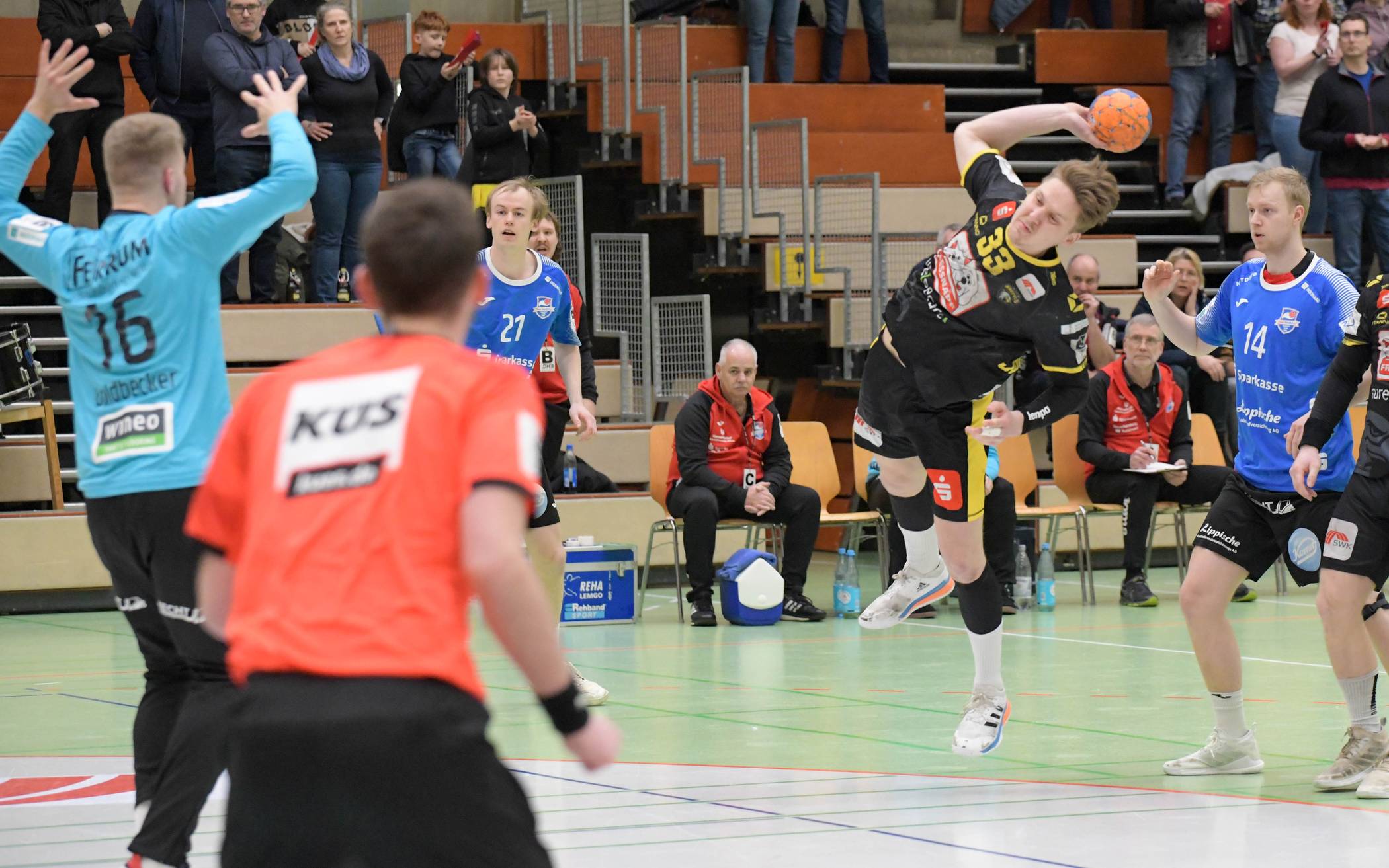 Souveräner 40:27-Heimsieg gegen Team HandbALL Lippe II
