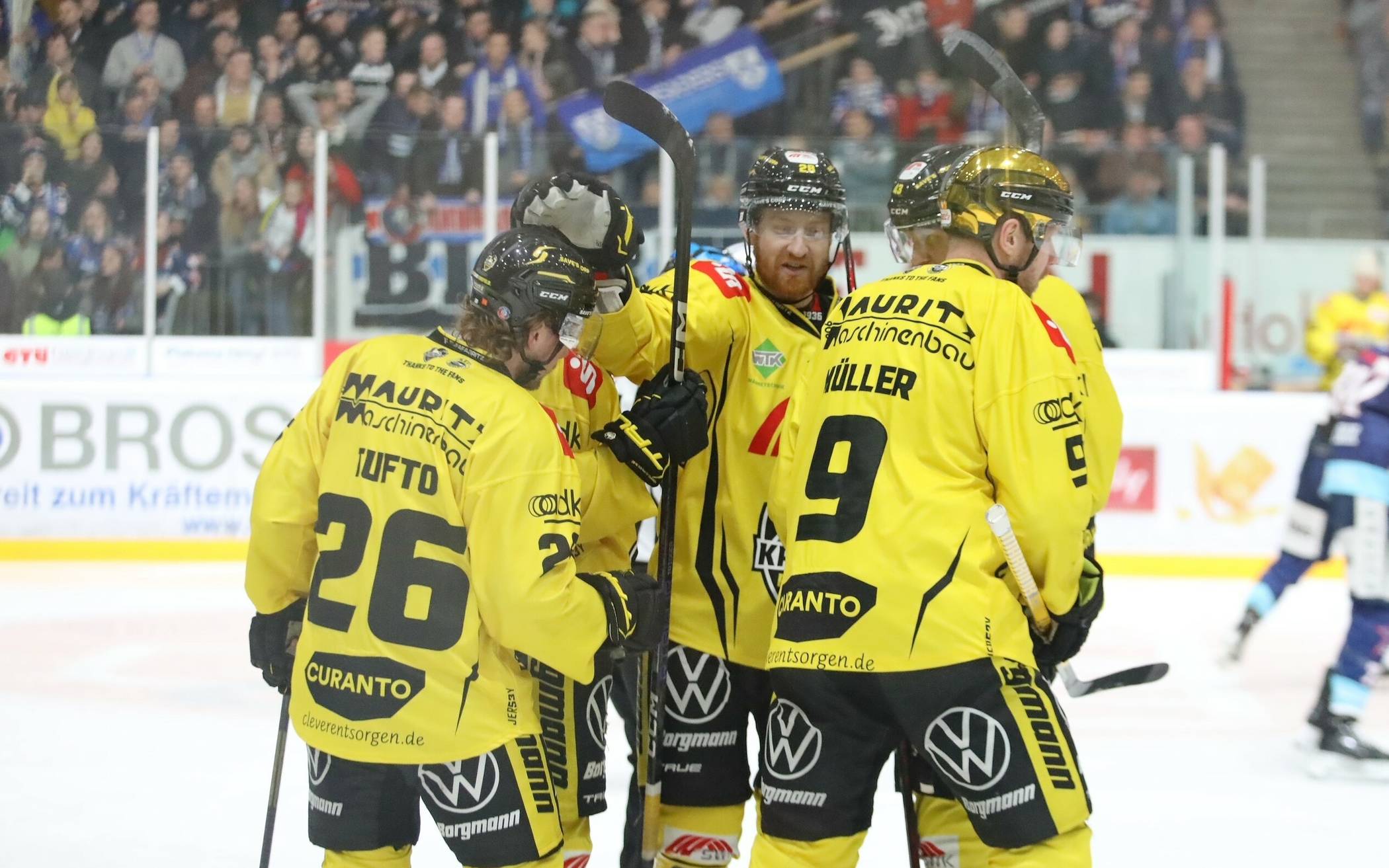 Pinguine brennen auf den Serienausgleich 