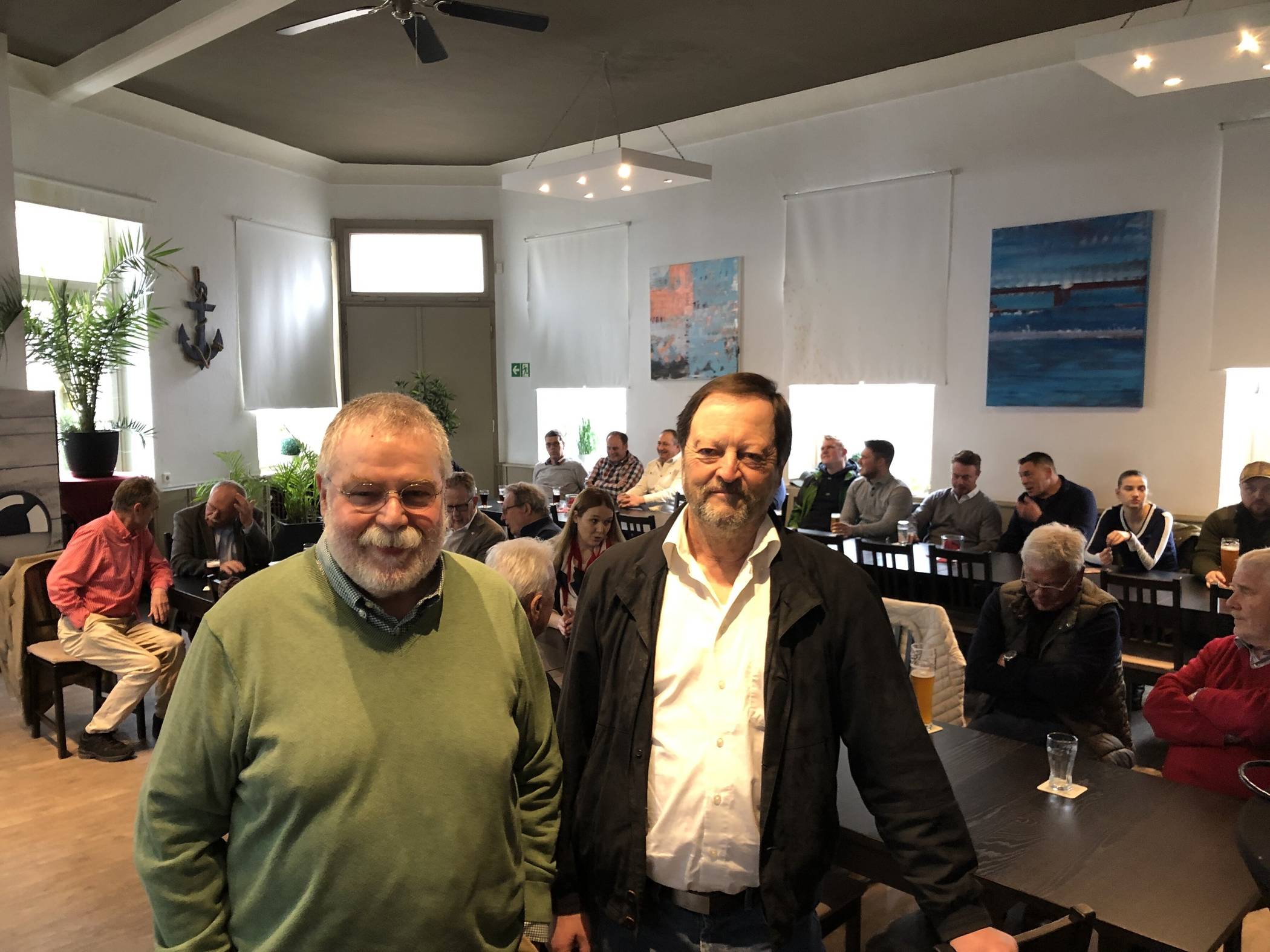 Franz-Josef Jürgens (l.) begrüßte den Agrar-Experten Wolfgang Wappenschmidt zum Frühschoppen der Lanker CDU. 