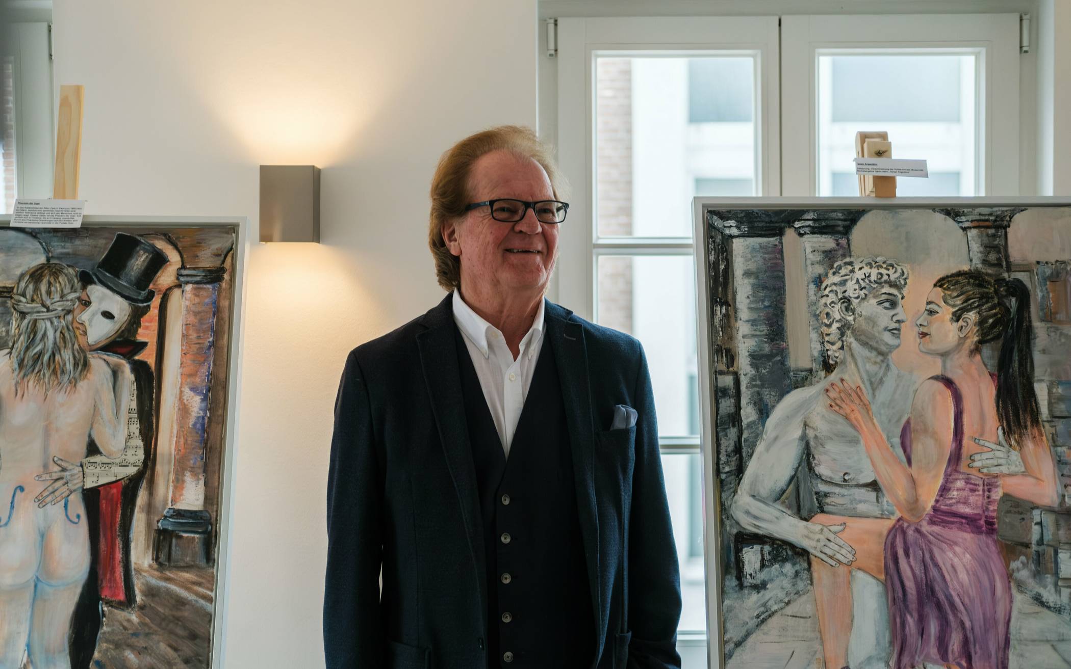 Künstler Herbert von Werden stellt noch bis Ende Mai seine Werke im Hinzenhaus aus. 