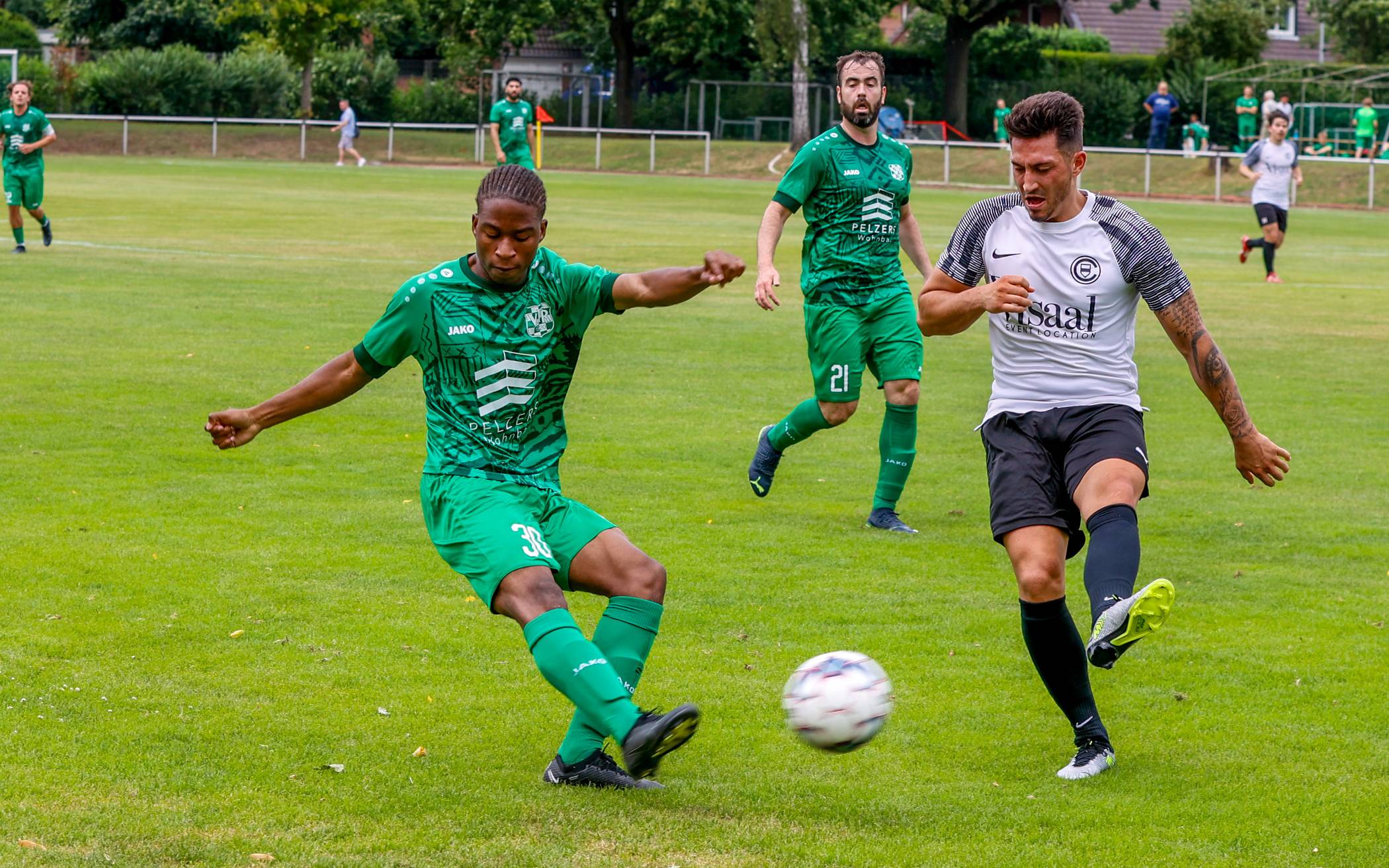 Erster „Bolzercup der Traditionen“ in Krefeld​