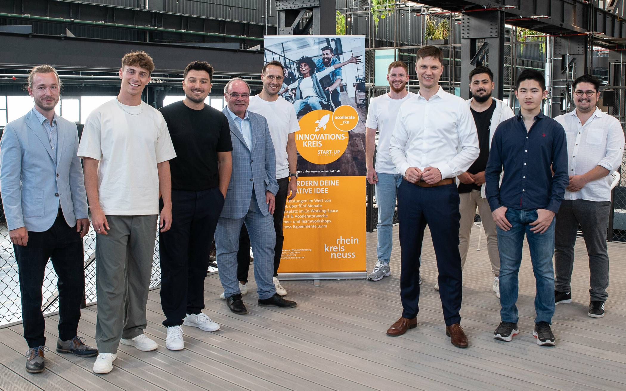 Start in die vierte Runde: Einige Teilnehmer des aktuellen „accelerate_RKN“-Programms mit den Vertretern der Kreiswirtschaftsförderung. 