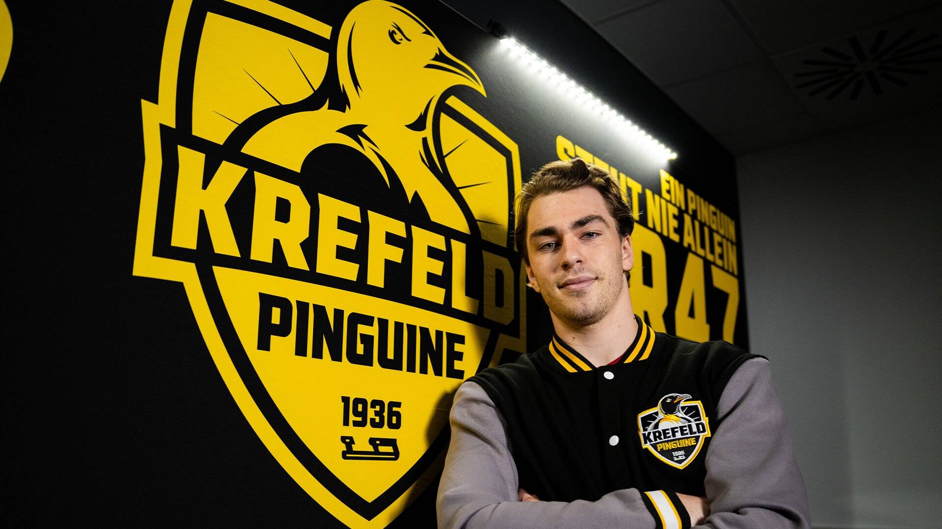 Pinguine verpflichten Maximilian Leitner