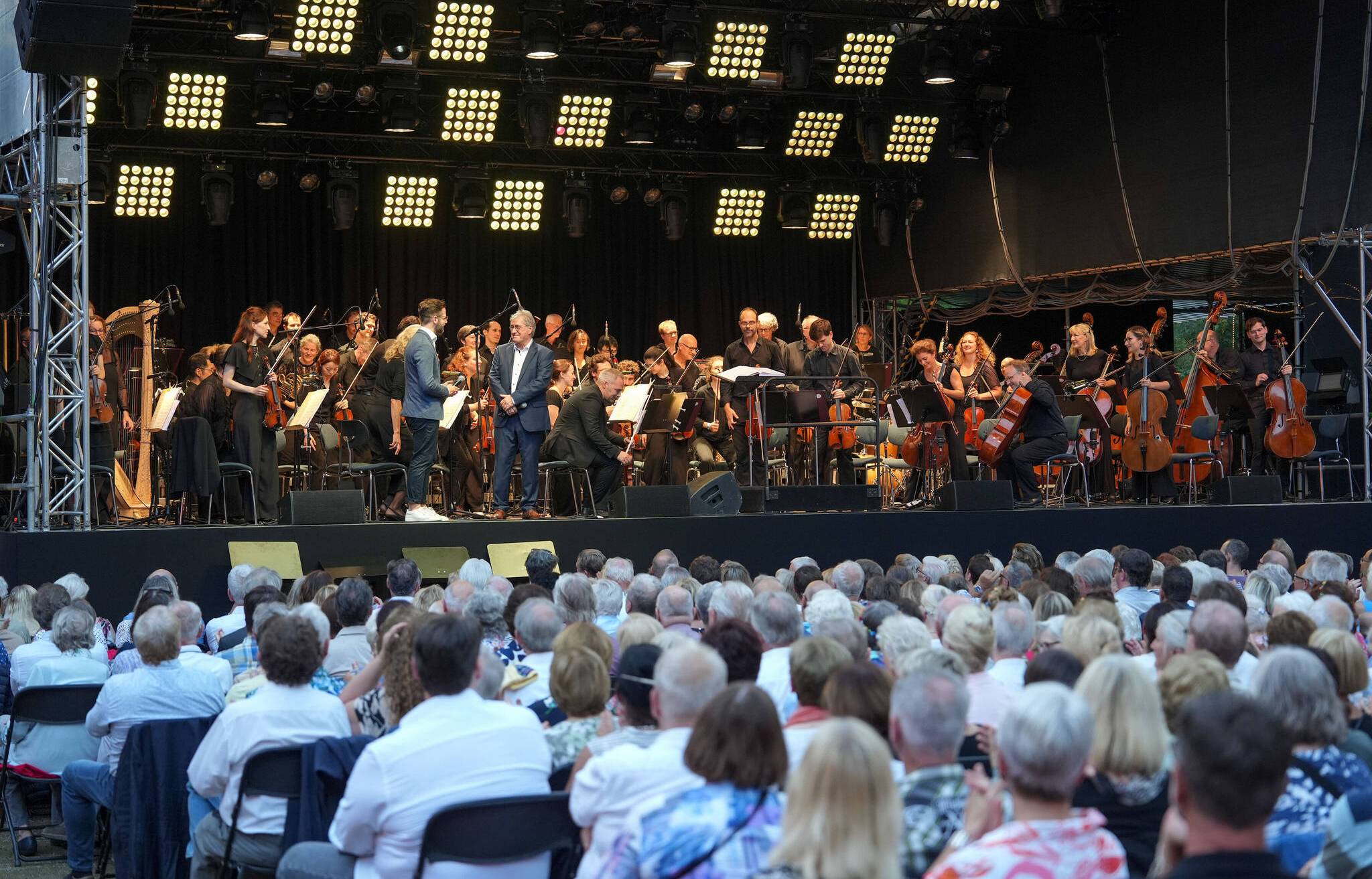 Zur Begrüßung sprachen Oberbürgermeister Felix Heinrichs und Veranstalter Günter vom...