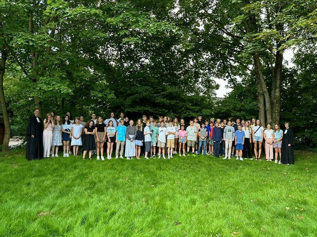 Für 55 Jugendliche begann jetzt in Lank ihre Konfirmationszeit.   