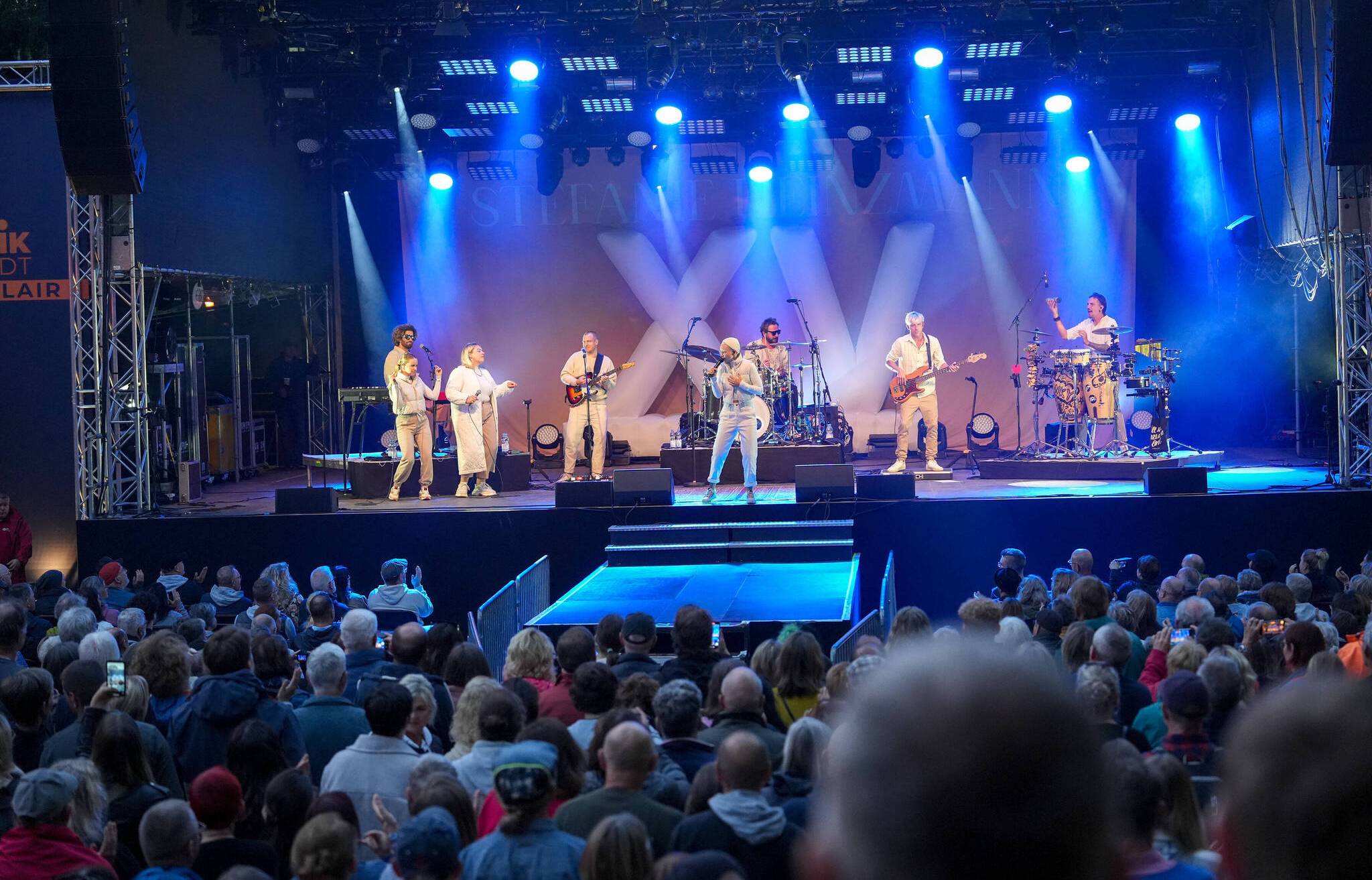 Die Sommermusik Schloss Rheydt 2023 ist am Sonntagabend mit einem Auftritt der Sängerin...