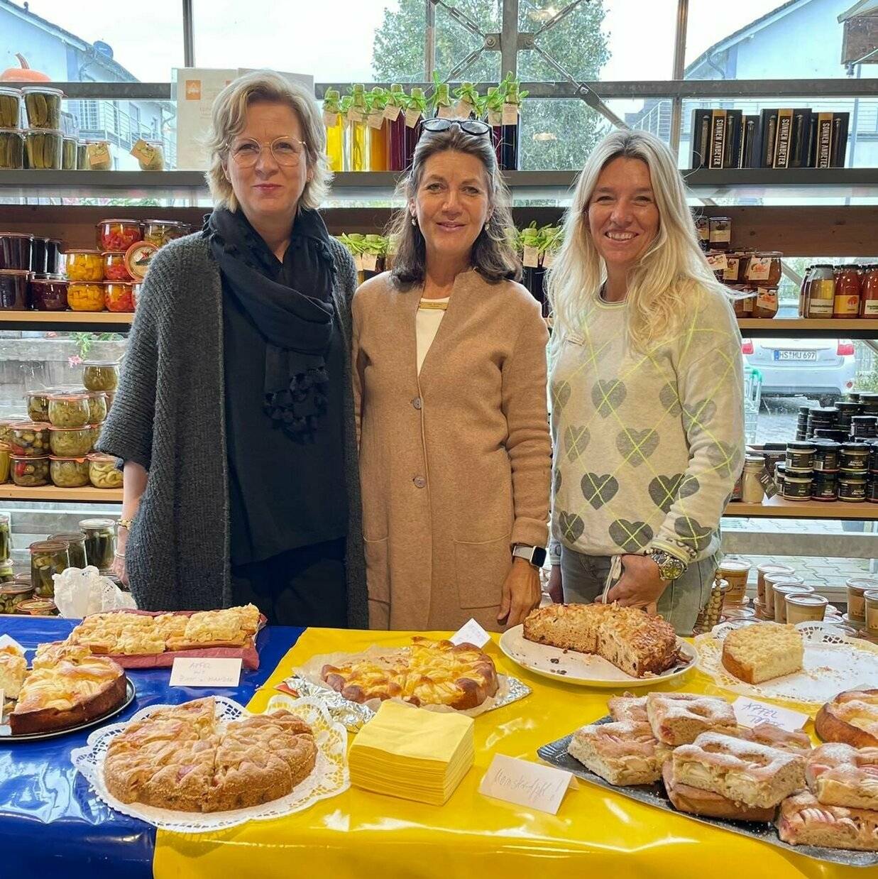 Der SI-Club Meerbusch verkauft beim traditionellen Apfeltag wieder Apfelkuchen.