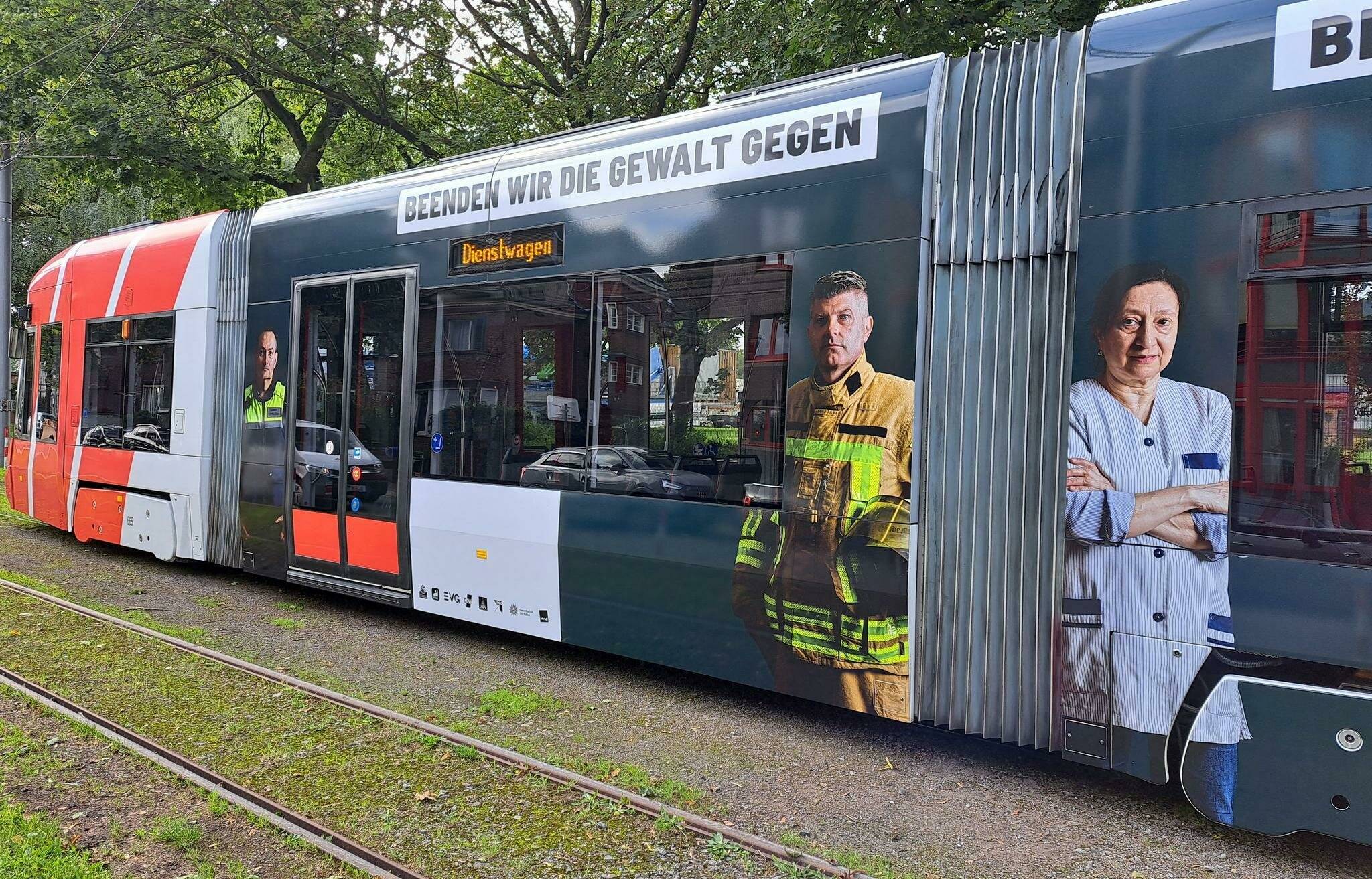 „Vergiss nie – hier arbeitet ein Mensch!“