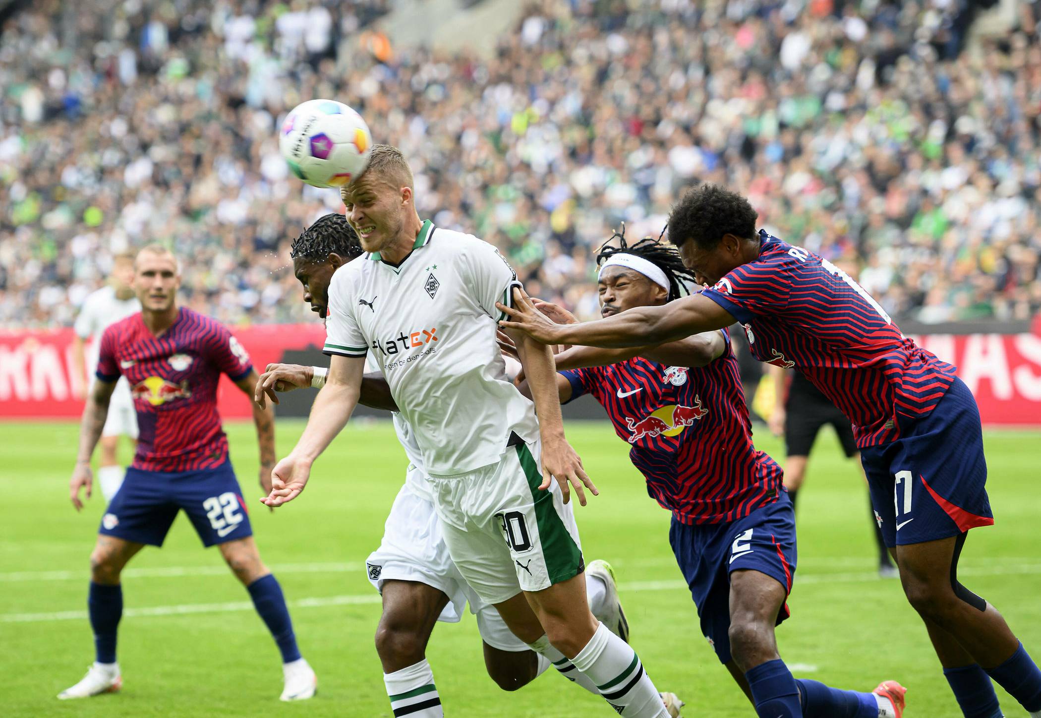 Nico Elvedi stand gegen Leipzig zum ersten Mal in der Startelf. Seine Zweikampfstärke und Erfahrung können Borussia in der aktuellen Phase nur guttun. 