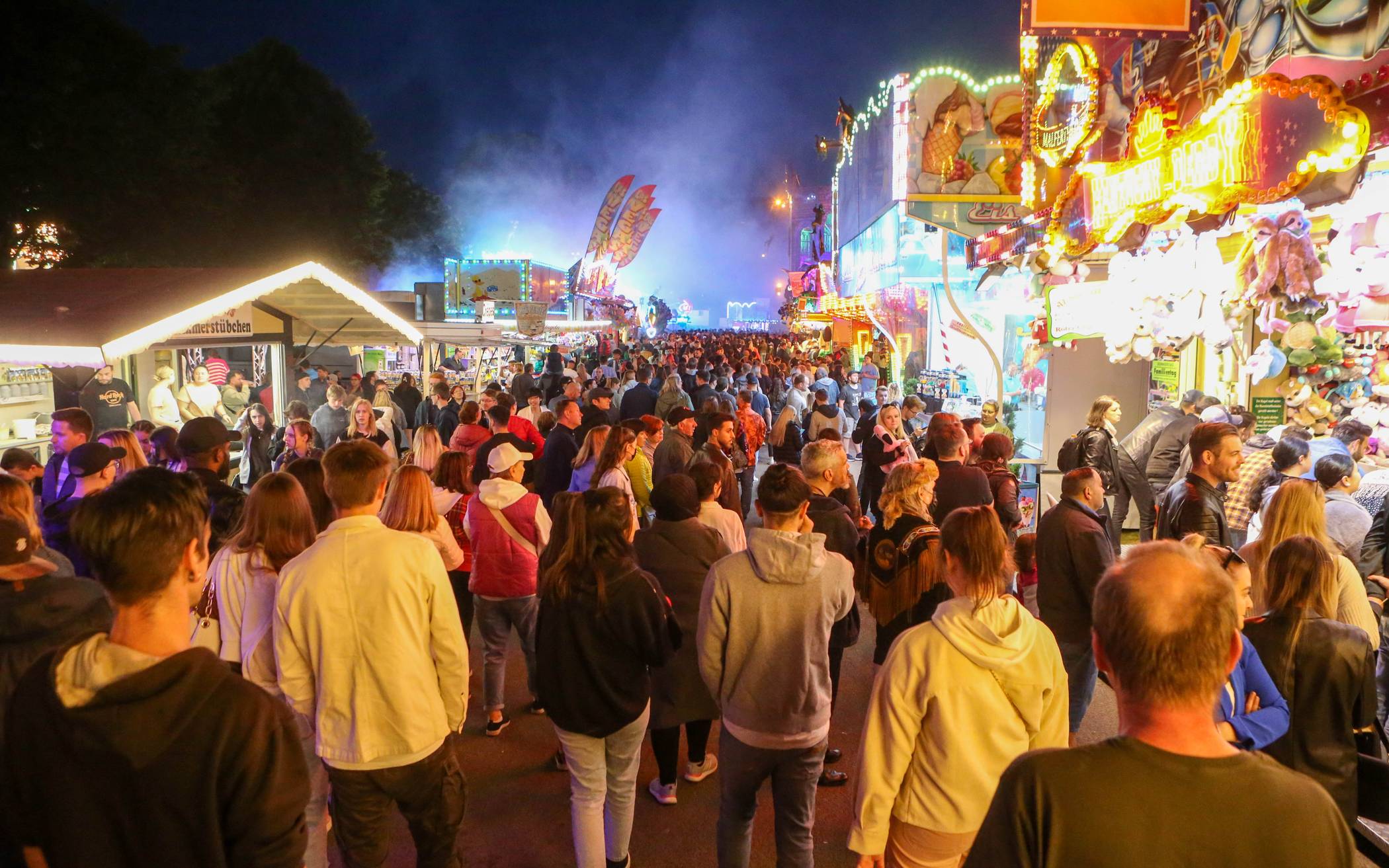 Kirmes: Stadt erlässt Ordnungsverfügung gegen Menschenansammlung