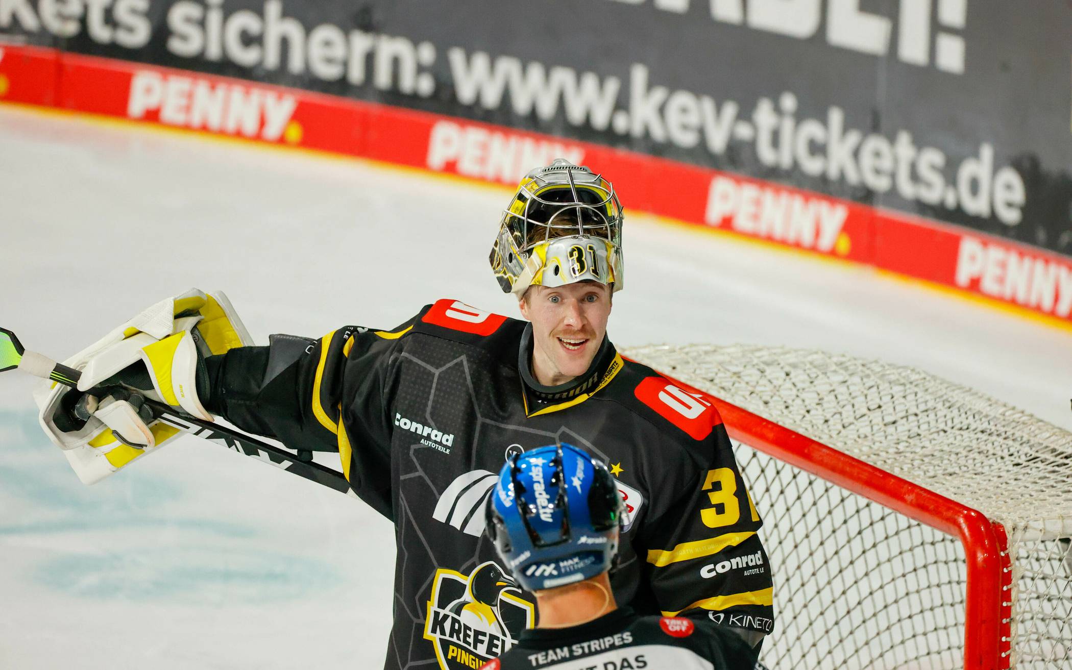 Pinguine: Daheim hui, auswärts pfui