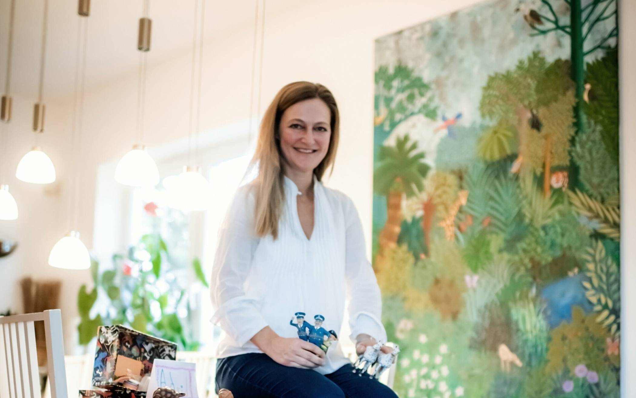 Autorin Astrid Krömer lädt interessierte Zehn- bis 14-Jährige im November in ihren Arbeitsraum ein. 