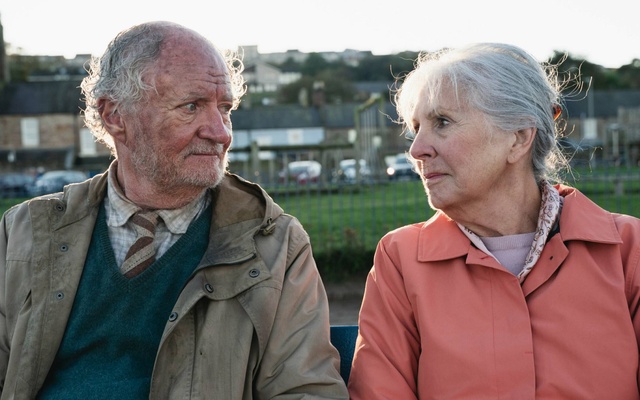 Harold Fry (Jim Broadbent) und seine