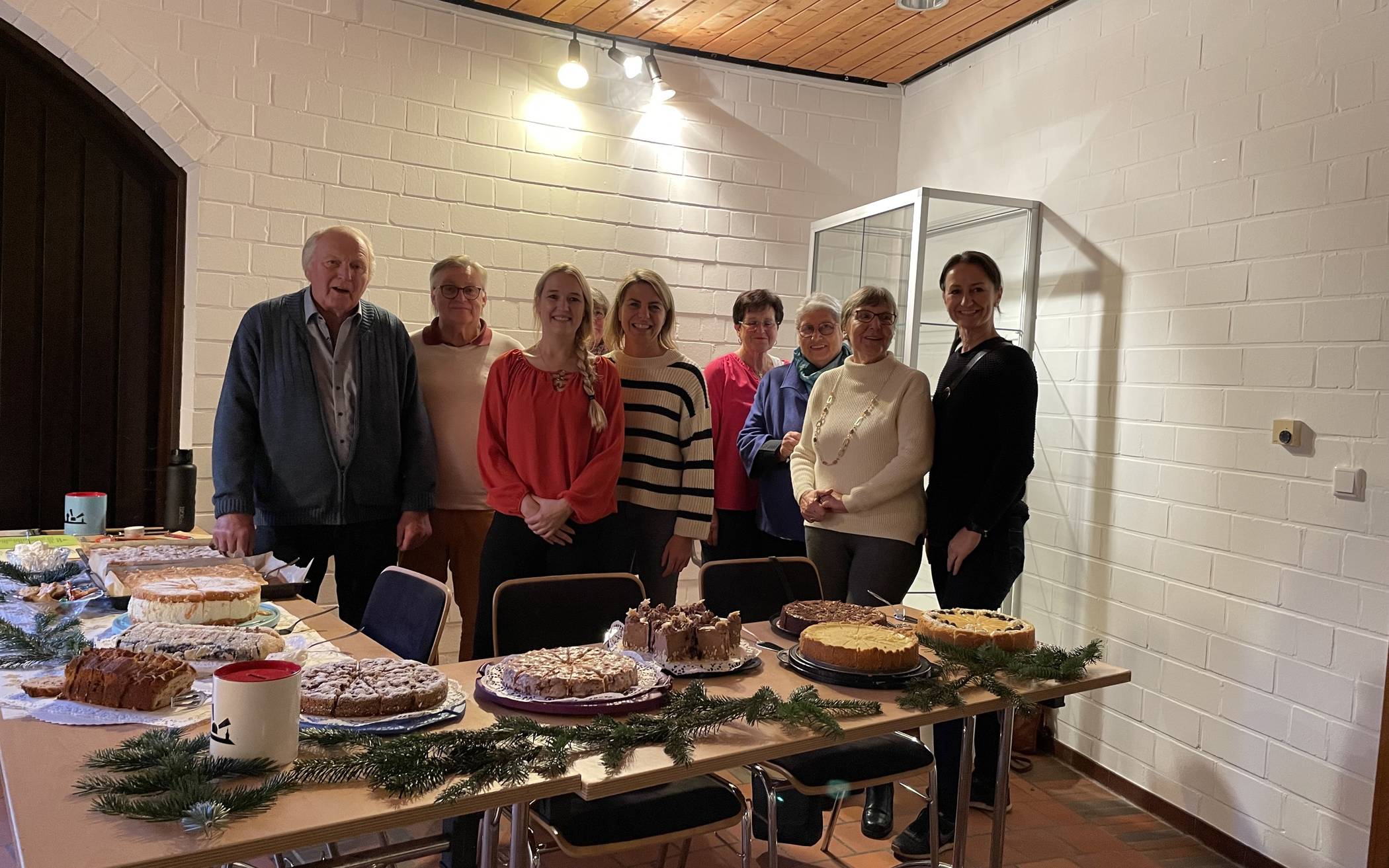 Die ehrenamtliche Heimatkreismannschaft mit der stellvertretenden