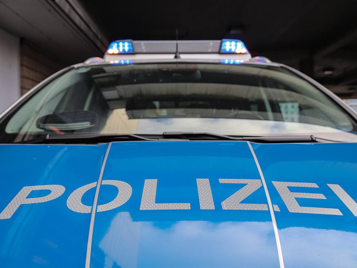 Krefeld: Mann mit Messer verursacht größeren Polizeieinsatz