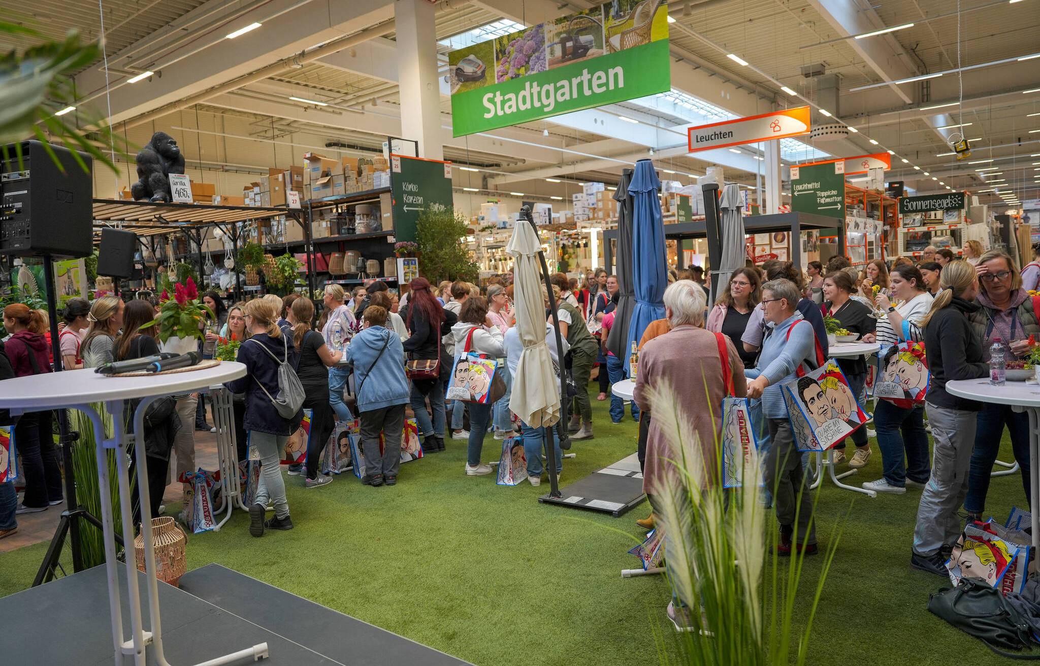 Kennenlernen und Fachsimpeln. Unter Gleichgesinnten fällt es leichter, auch...