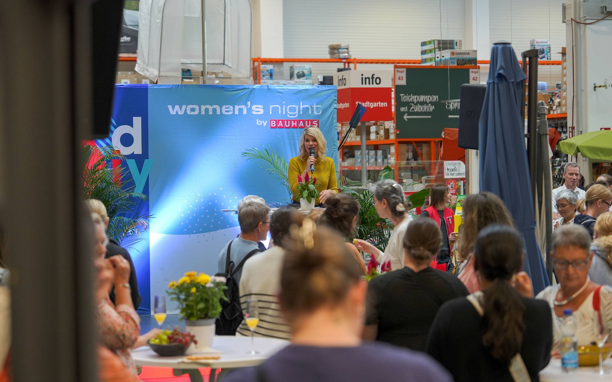 Rund 200 Damen kamen am Donnerstagabend zur Women’s Night im BAUHAUS...