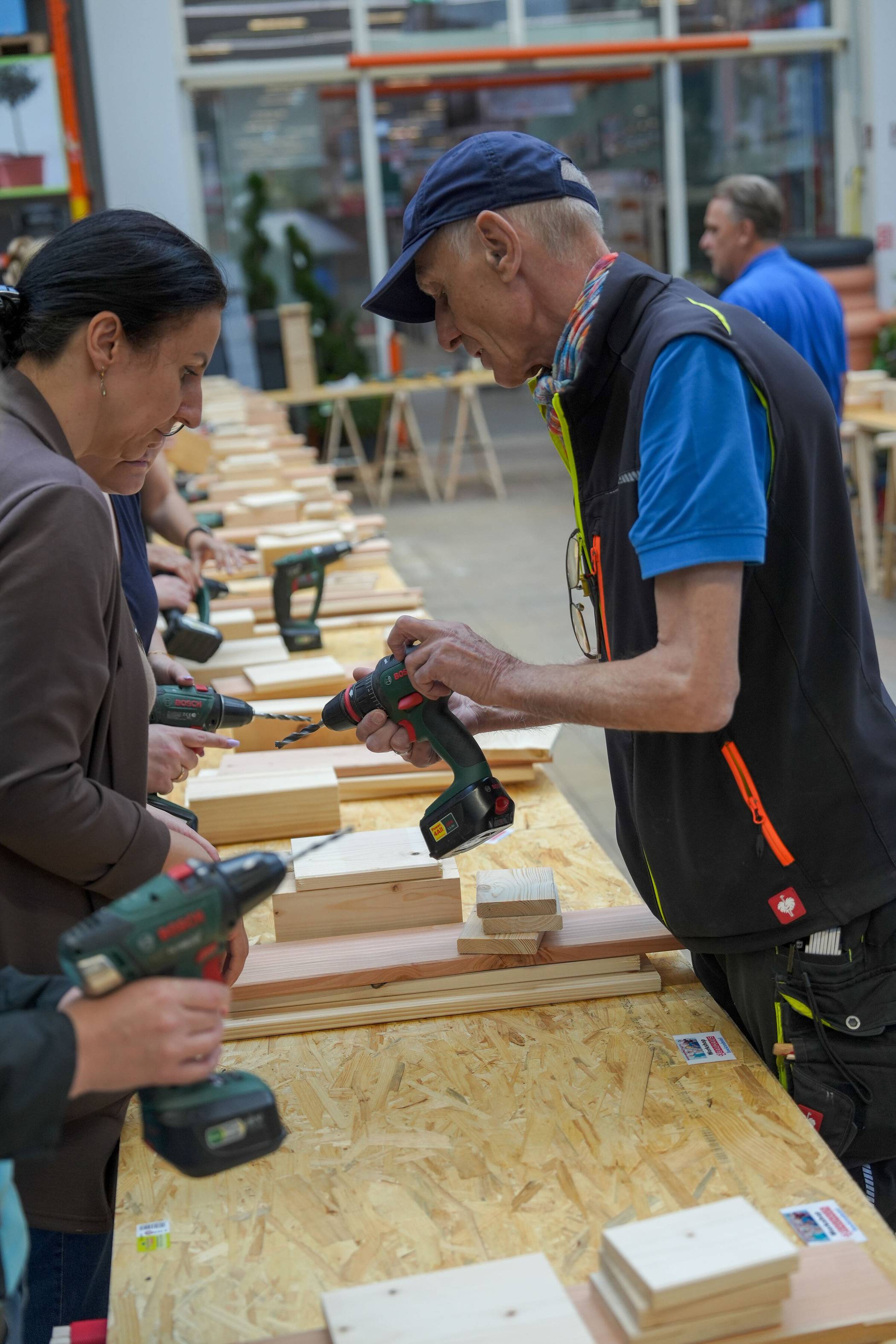 Hier jetzt weitere Bilder von der guten Stimmung bei der Women’s Night bei...