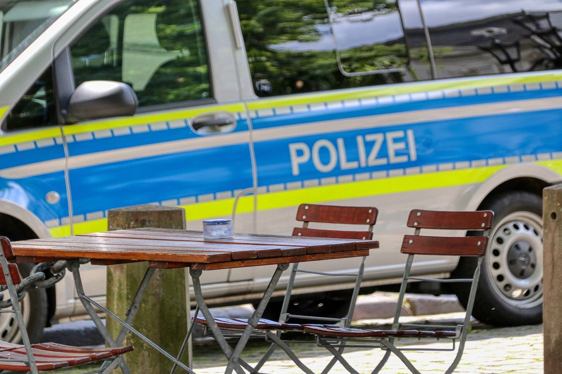 Eine falsche Wasserwerkerin hat eine 82-jährige Frau in Süchteln bestohlen. Die Polizei sucht Zeugen.