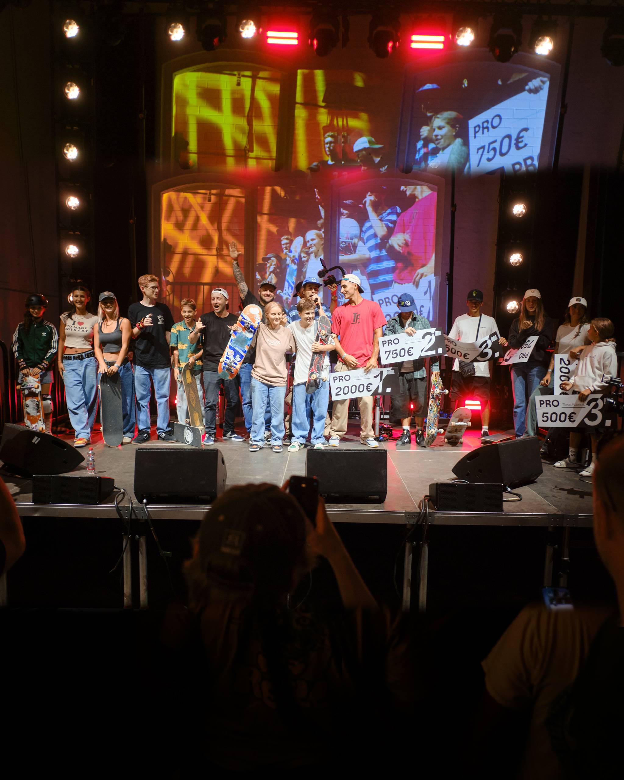 Gruppenbild der Siegerinnen und...