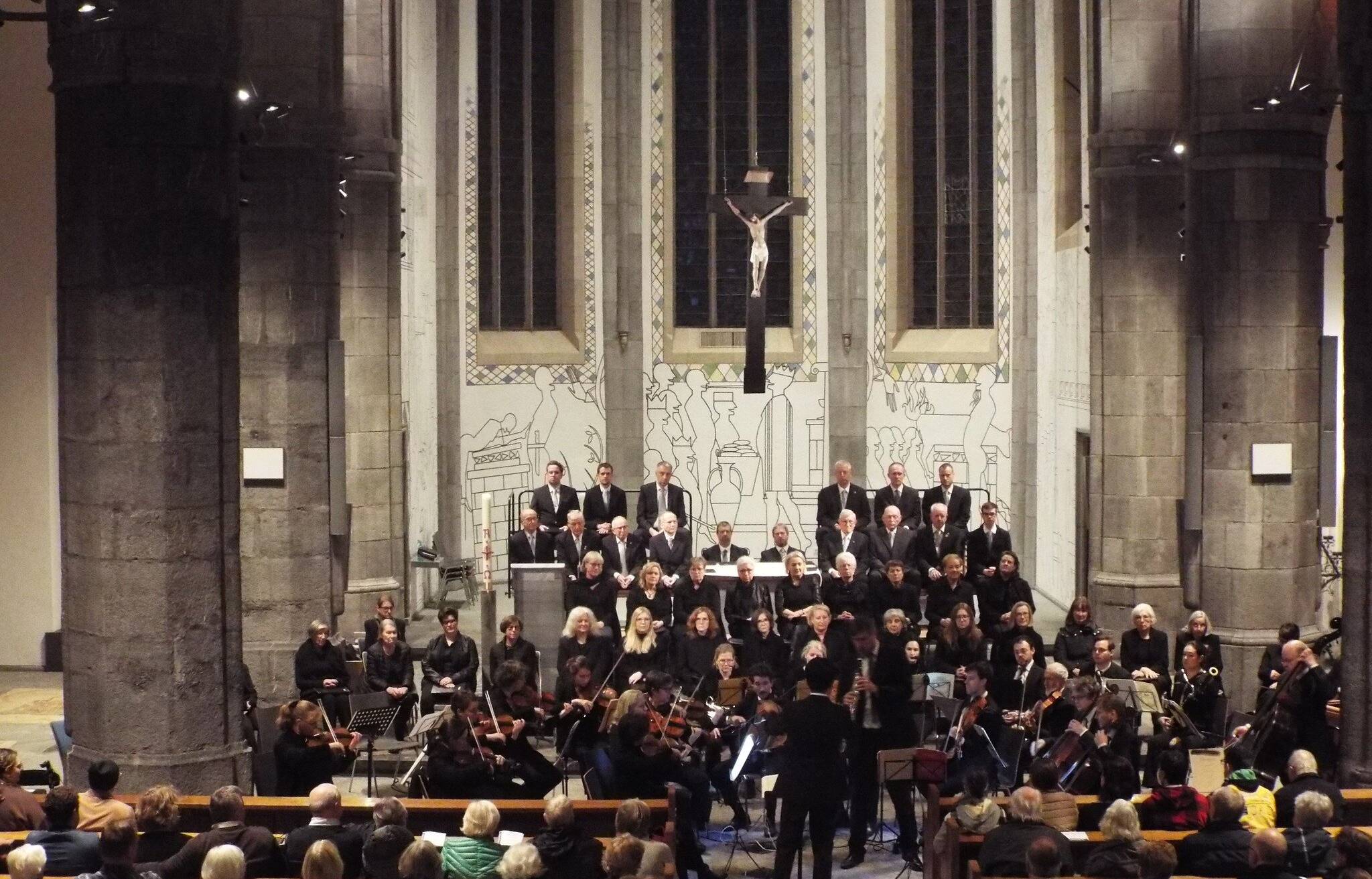 Großes Festkonzert in der Pfarrkirche.&#x21e5;Foto: Stephanie