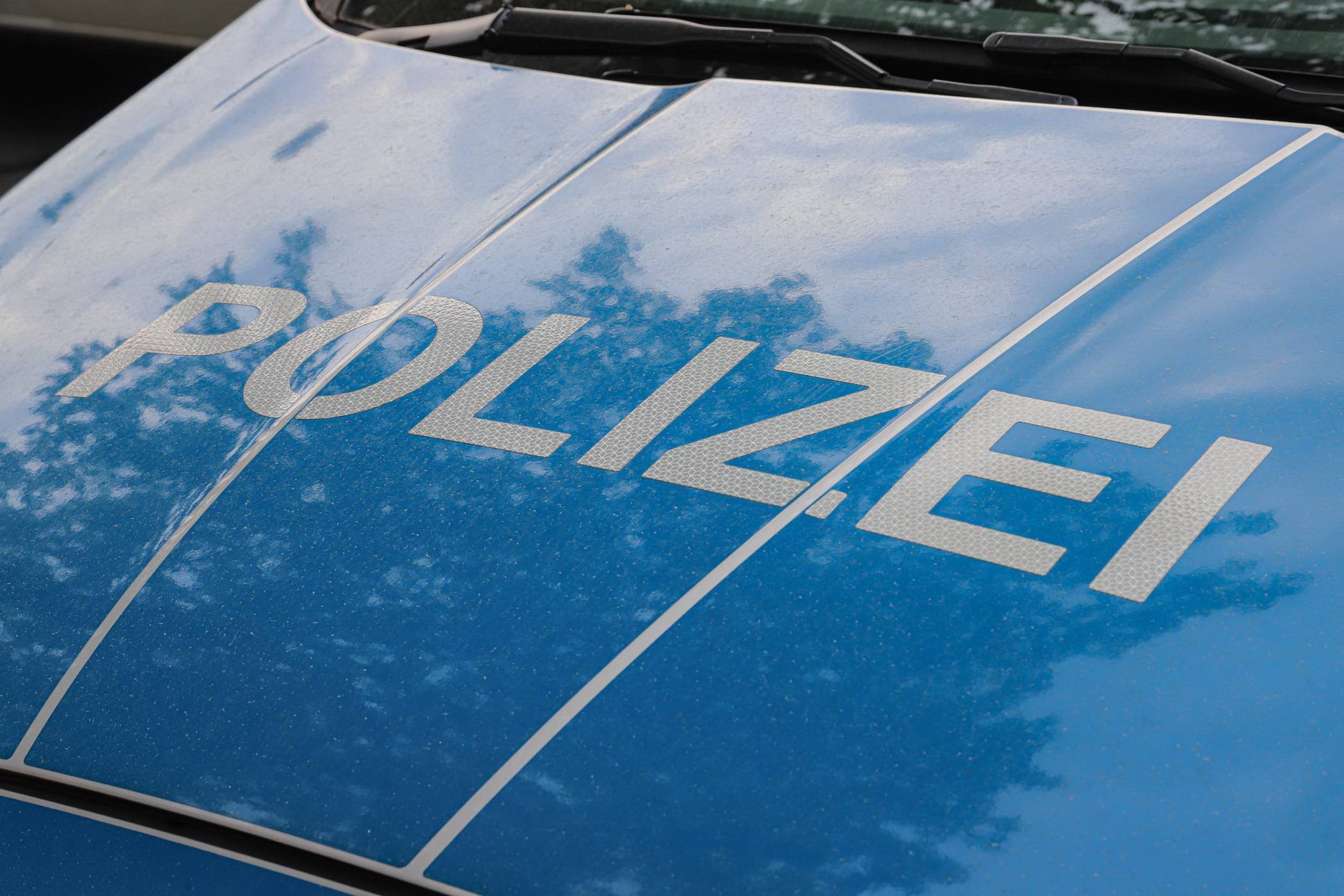 27-Jähriger von Unbekanntem attackiert - Zeugen gesucht