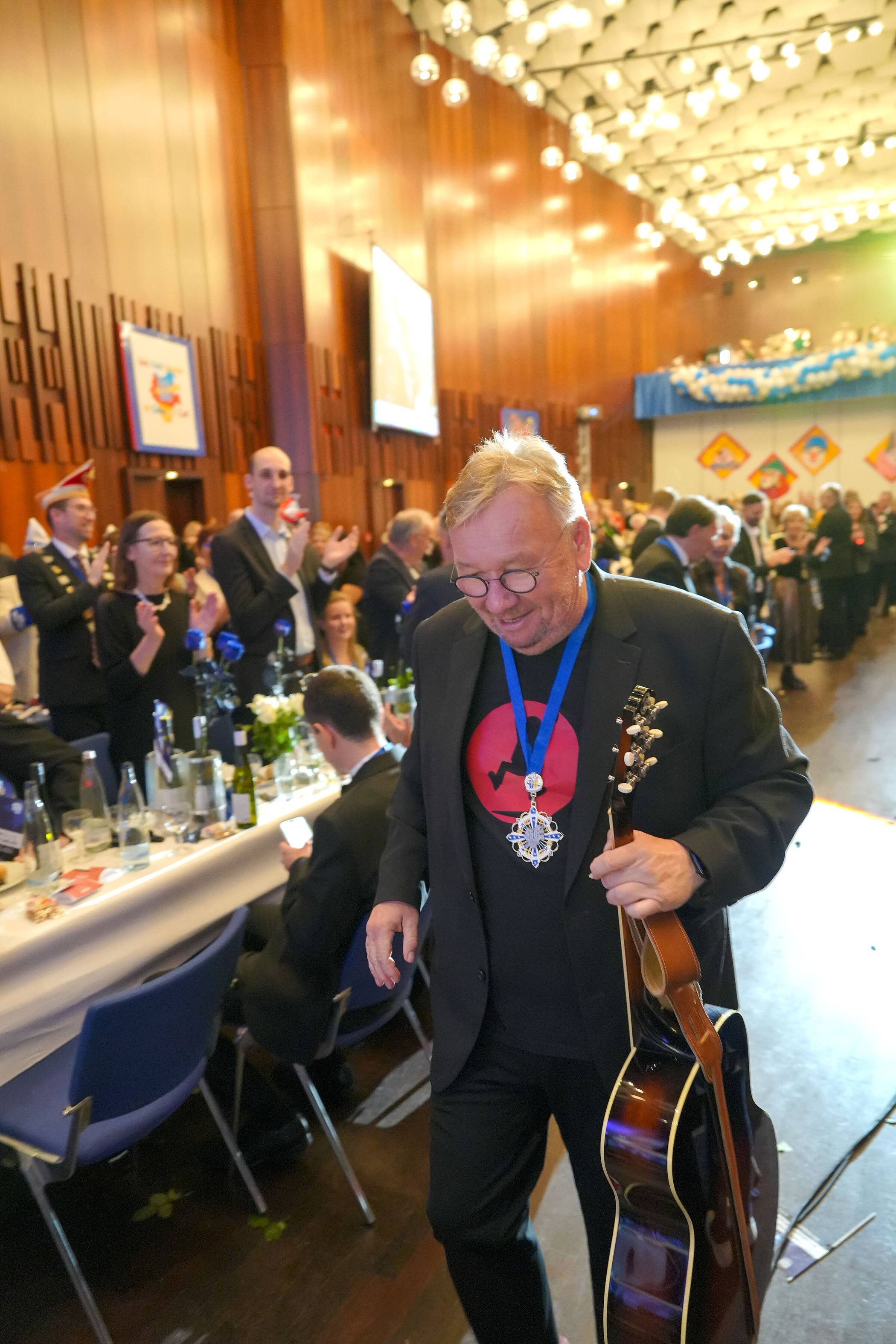 Und auch Bernd Stelter ist...