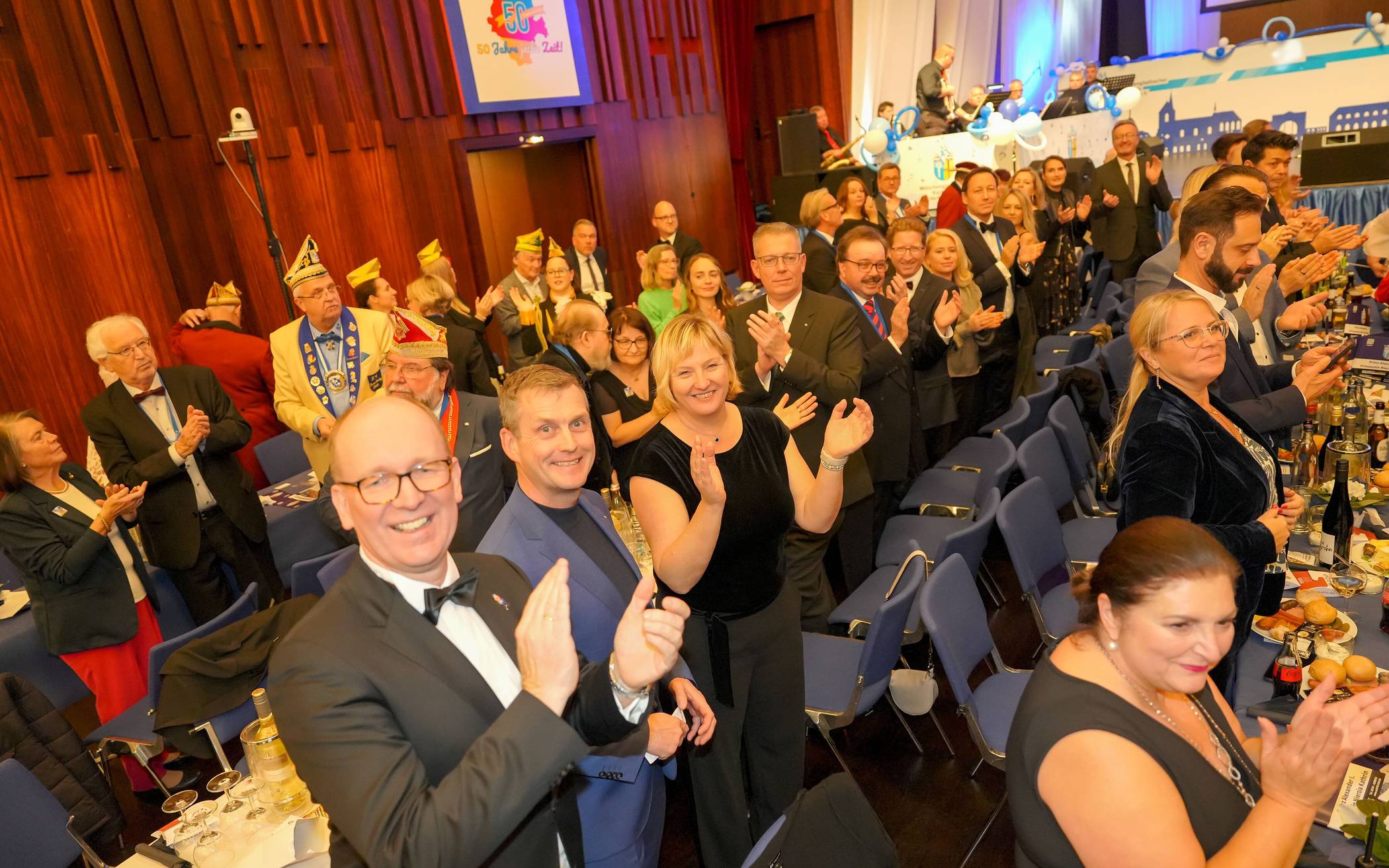 Franz Dierk Meurers, Vorstand der Volksbank Mönchengladbach...