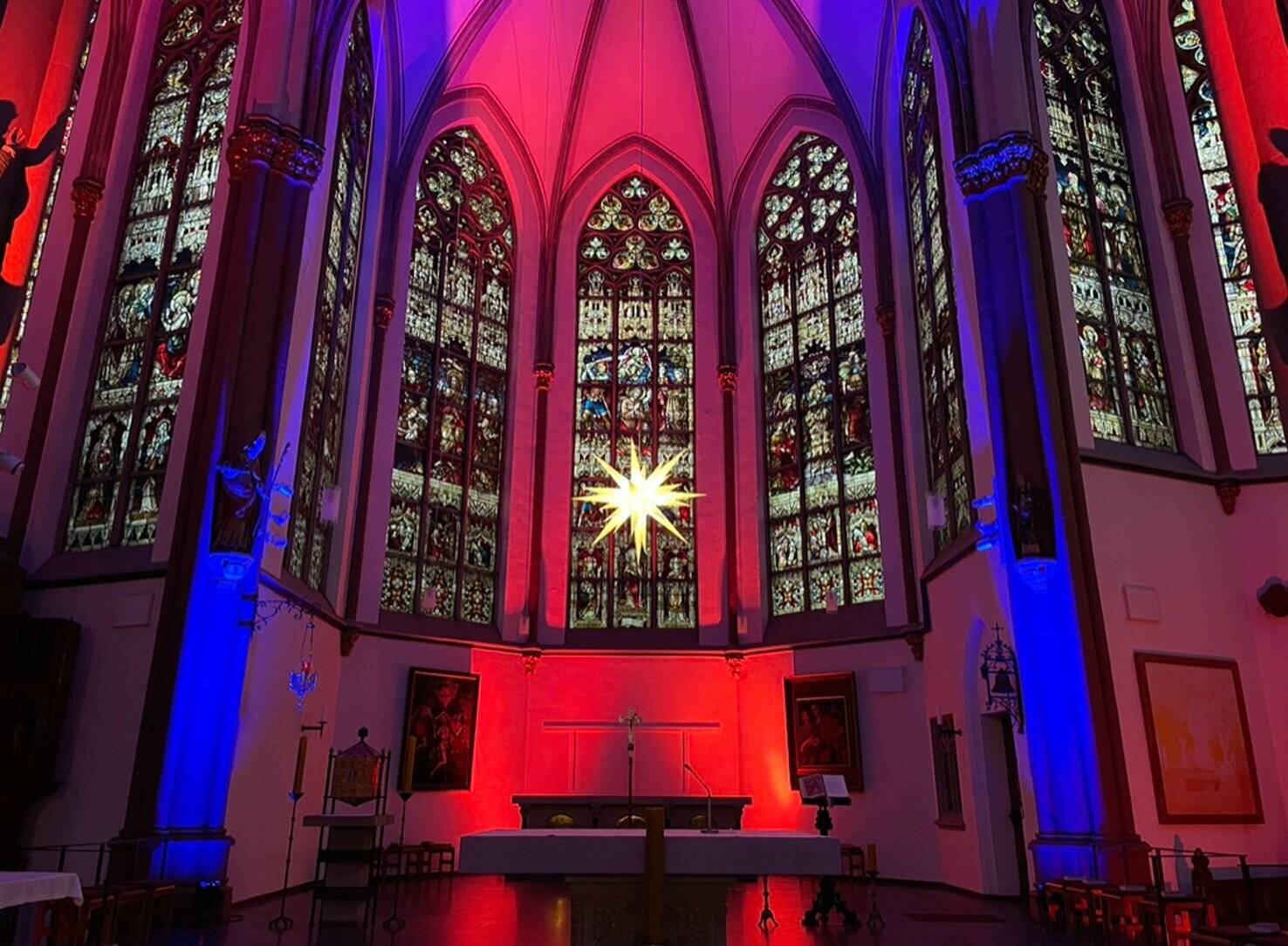 Einen gemütlichen Adventsmarkt gibt es heute