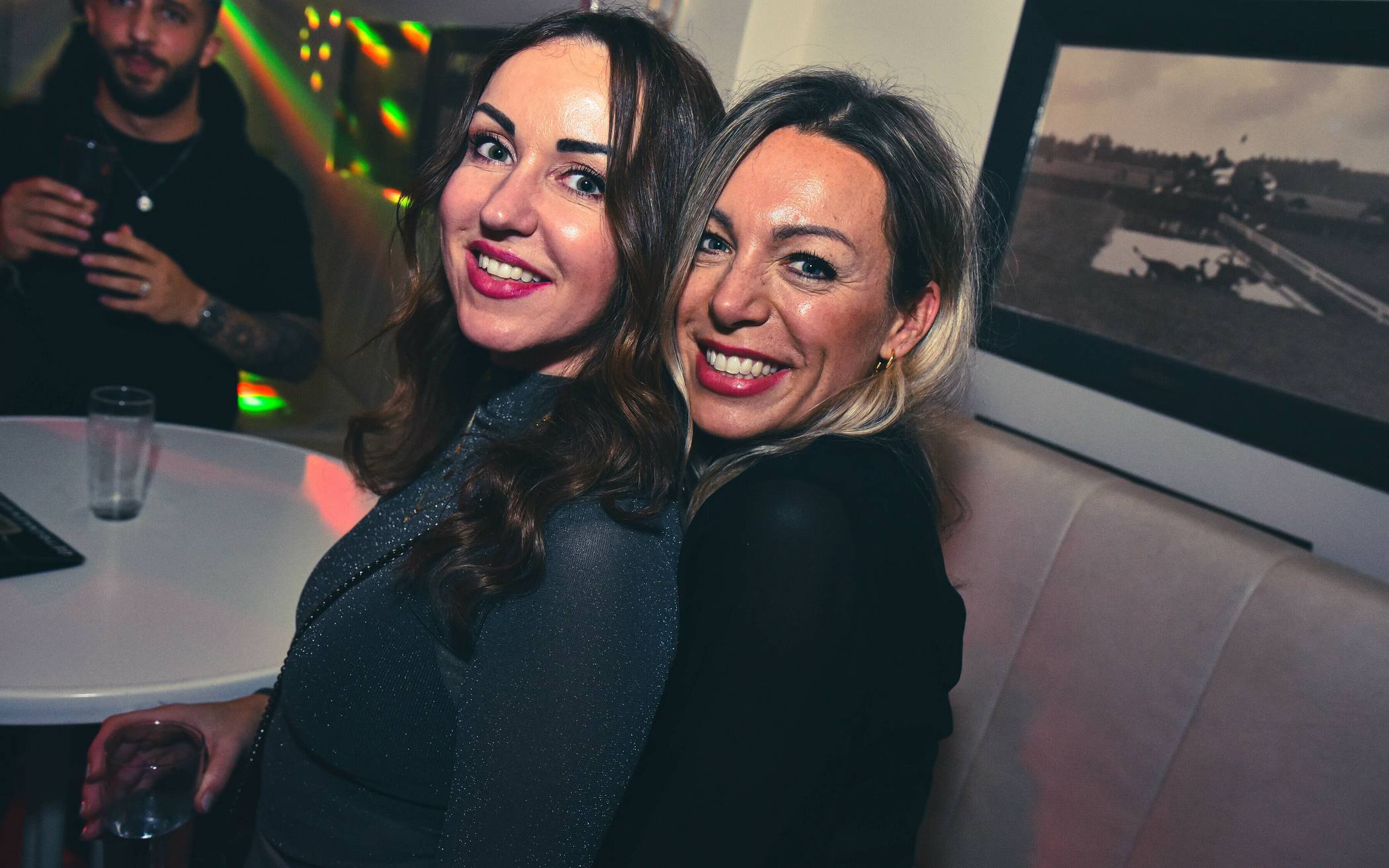 Samstag auf der Krefelder Rennbahn: Die große Ü30-Party