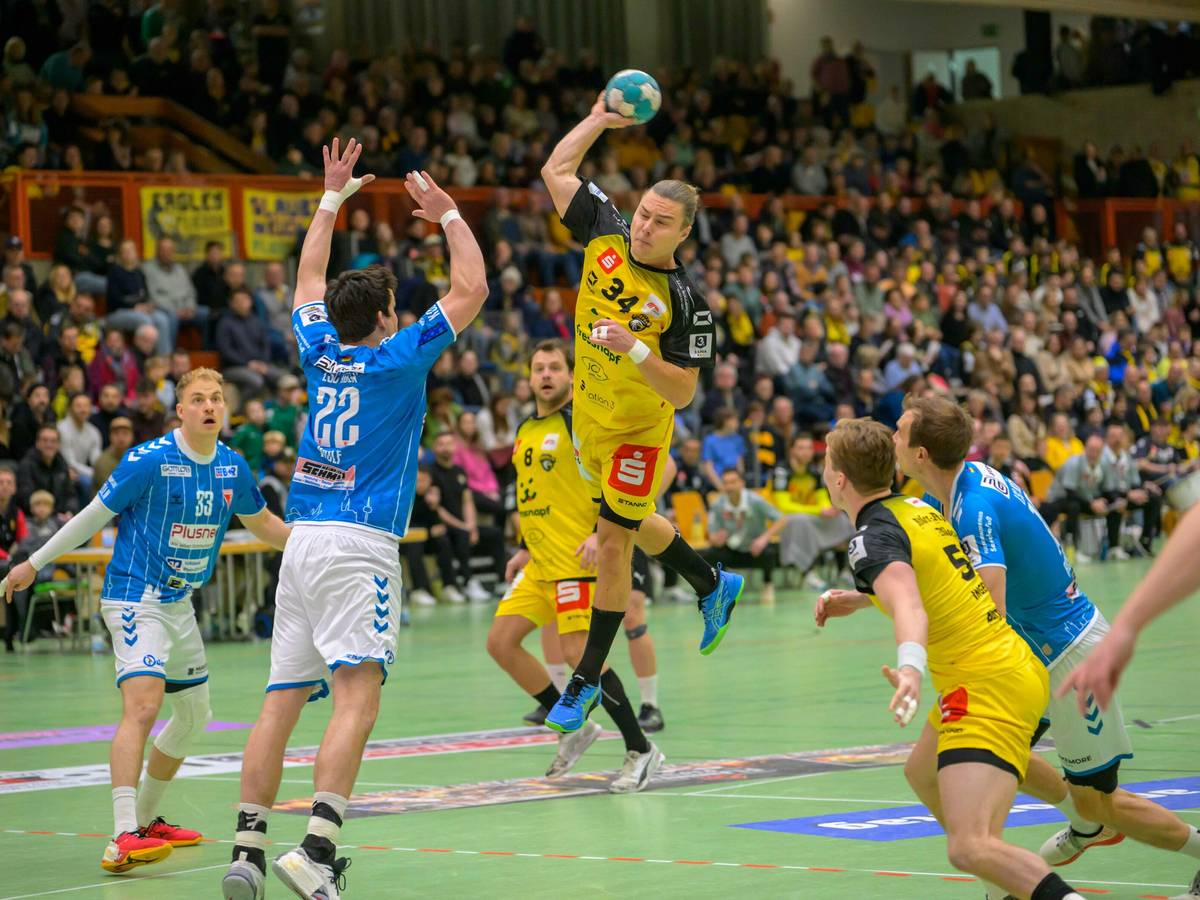 Hallenspektakel mit Eagles und Crefelder HTC
