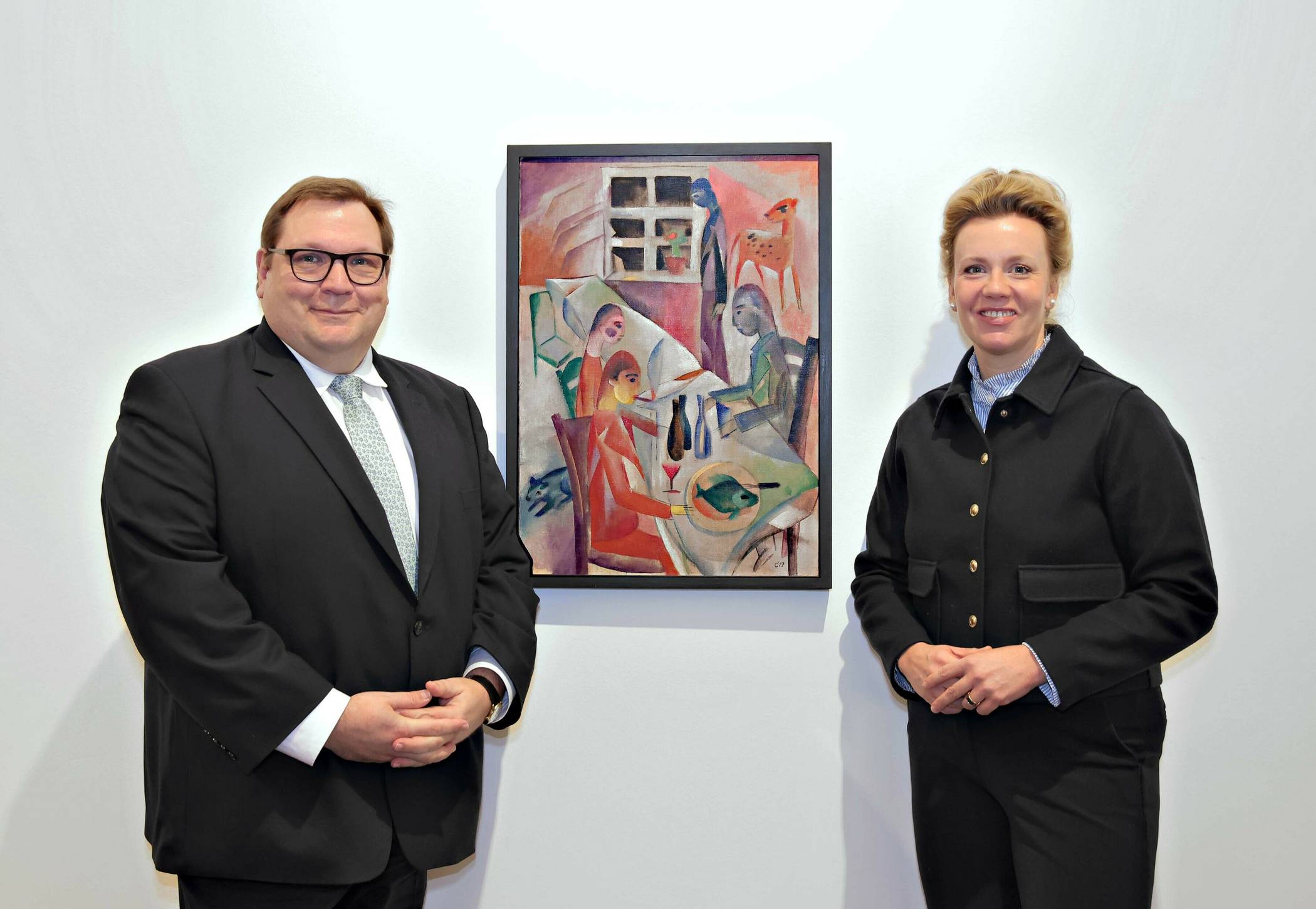  Freuen sich über den Verbleib des Bildes in Krefeld: Oberbürgermeister Frank Meyer und NRW-Kulturministerin Ina Brandes.  