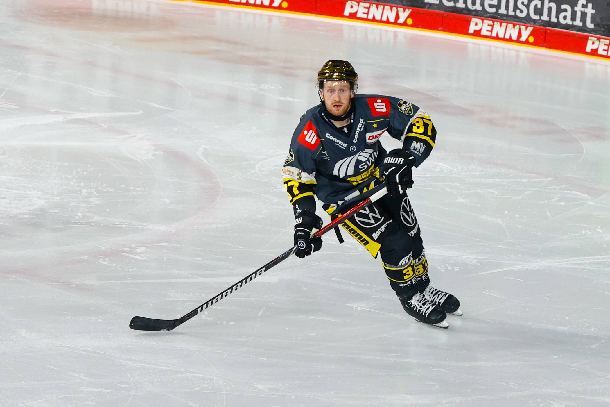 Krefeld Pinguine verlängern Vertrag mit Topscorer