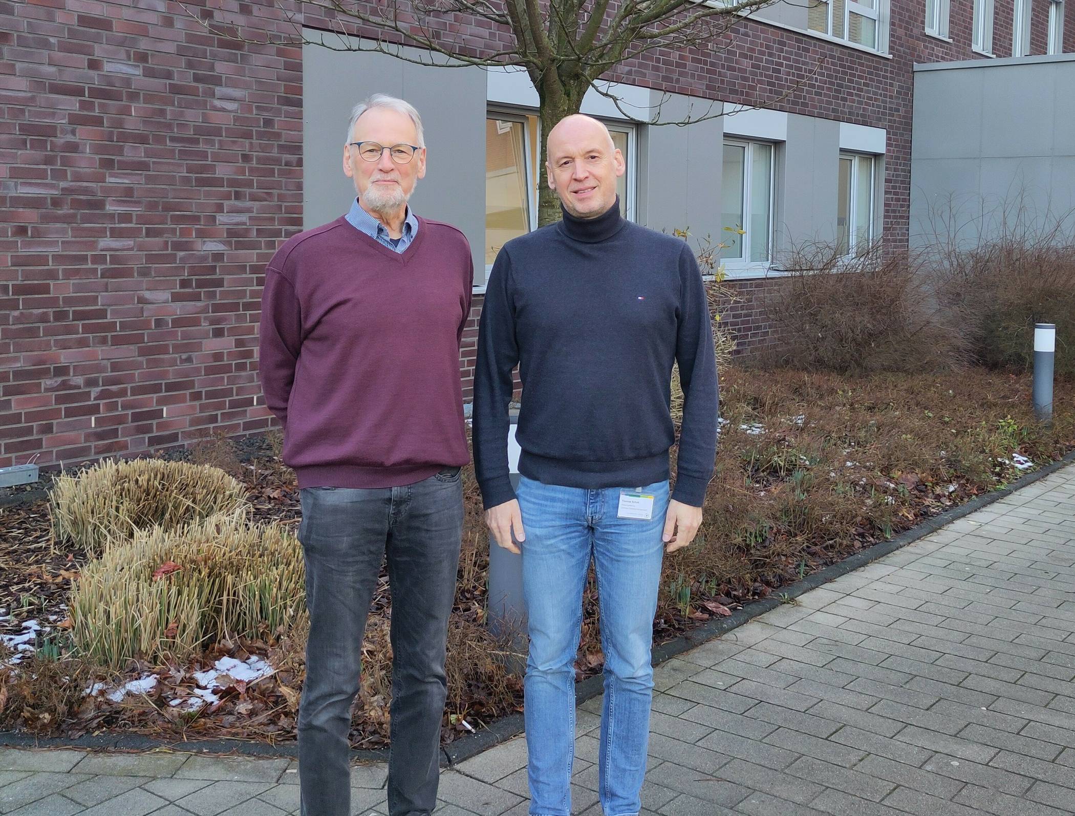 Christoph Kämmerling und Thomas Schott sind für die Belange der Patienten und Angehörigen im St. Bernhard-Hospital da.