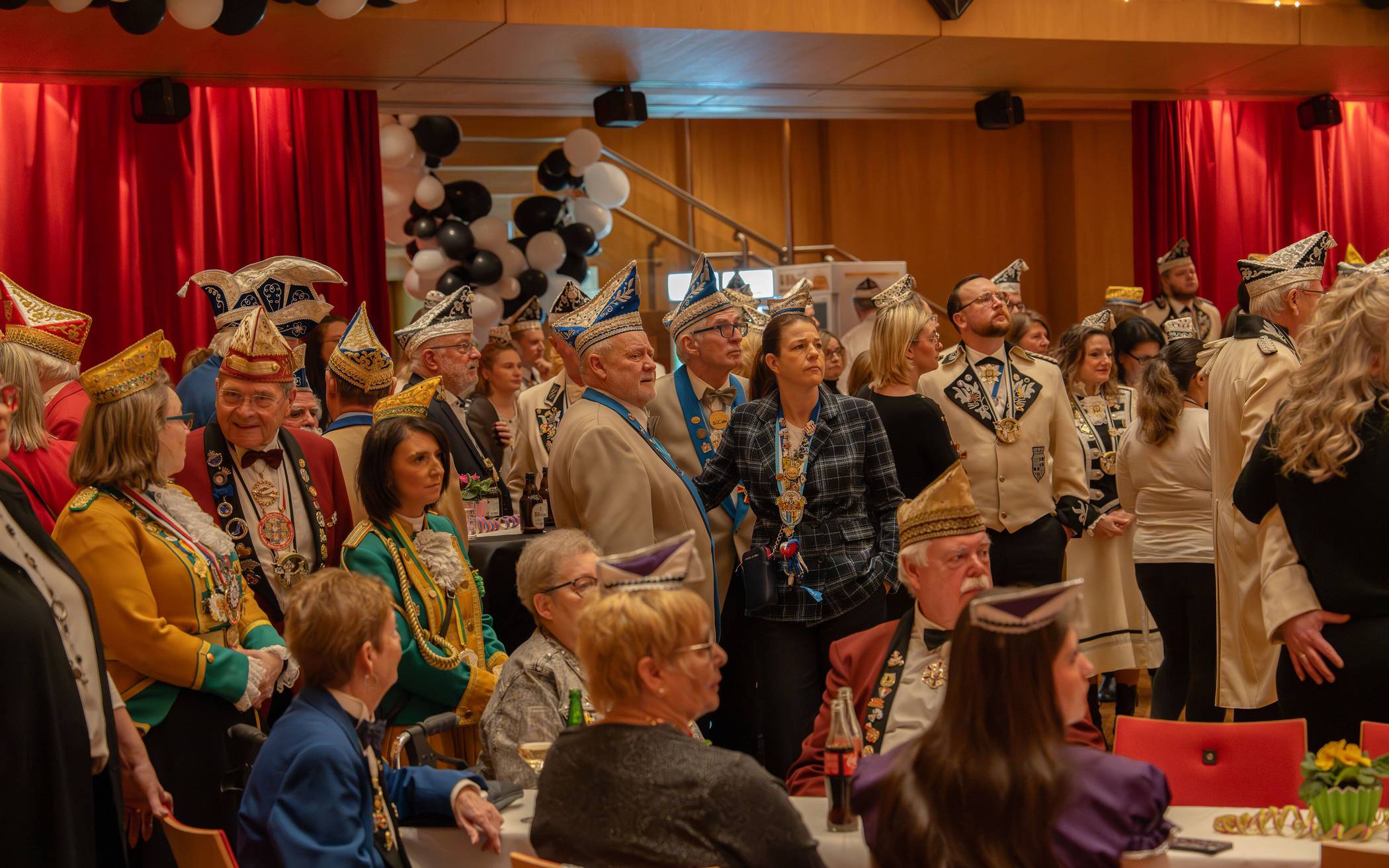 Unter den Gästen befanden sich auch zahlreiche Abordnungen der städtischen...