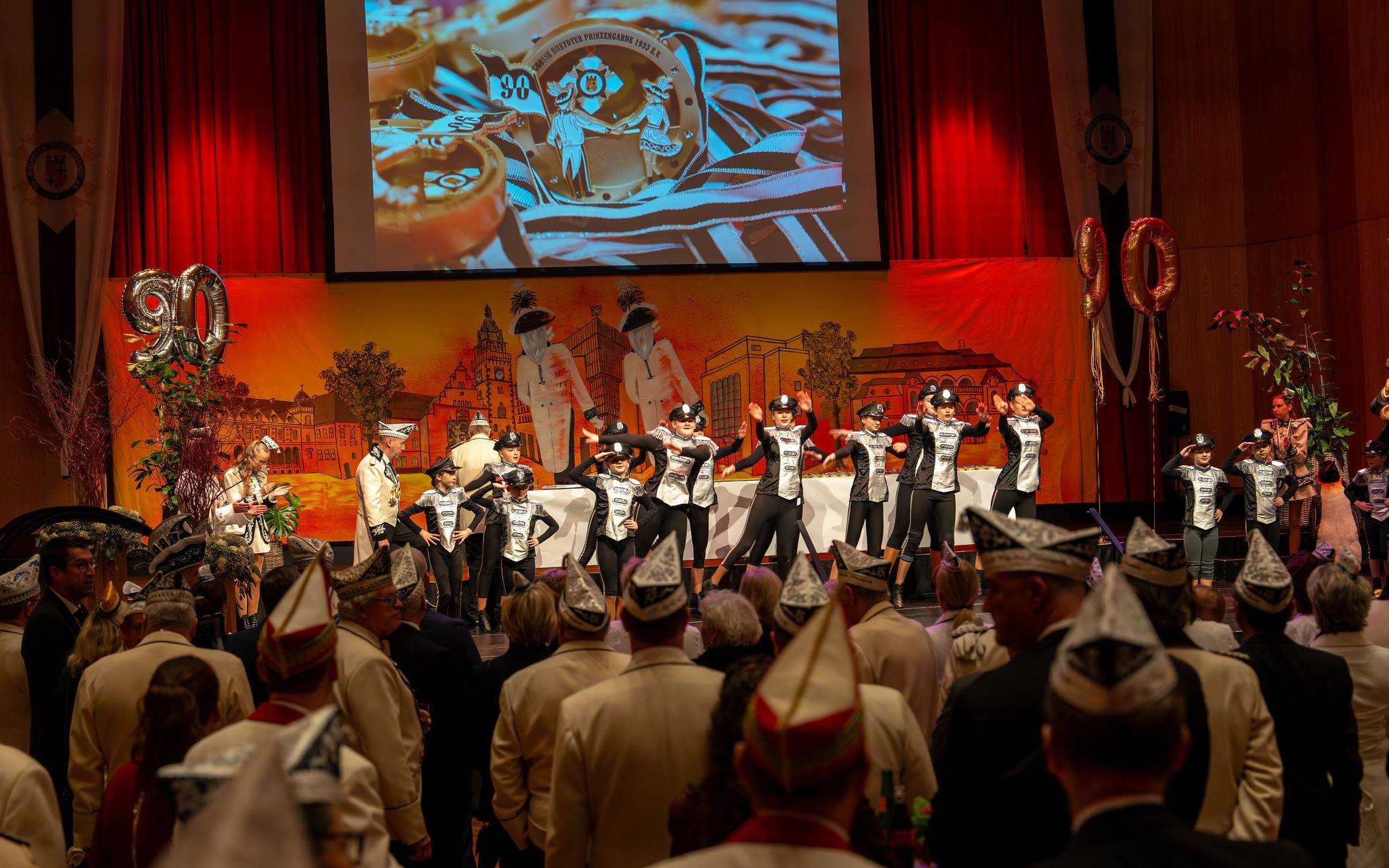 Die Rheer Knöppkes, die Jugendshowtanzgruppe der Großen Rheydter Prinzengarde,...