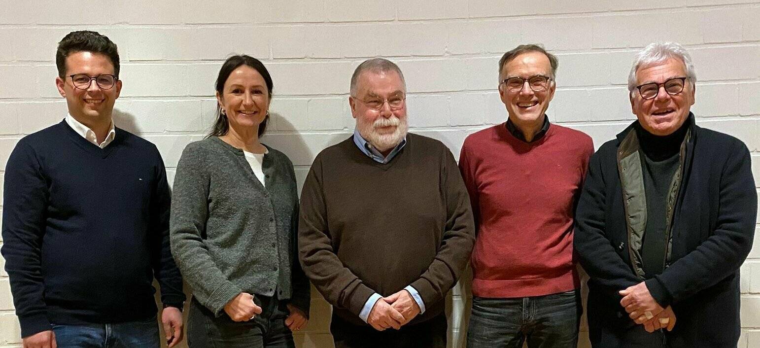 Empfingen den Referenten Michael Toups (2.v.r.) in der Teloy-Mühle (v.l.): Felix Drewes, Silke Felkl, Franz-Josef Jürgens und Georg Neuhausen.   