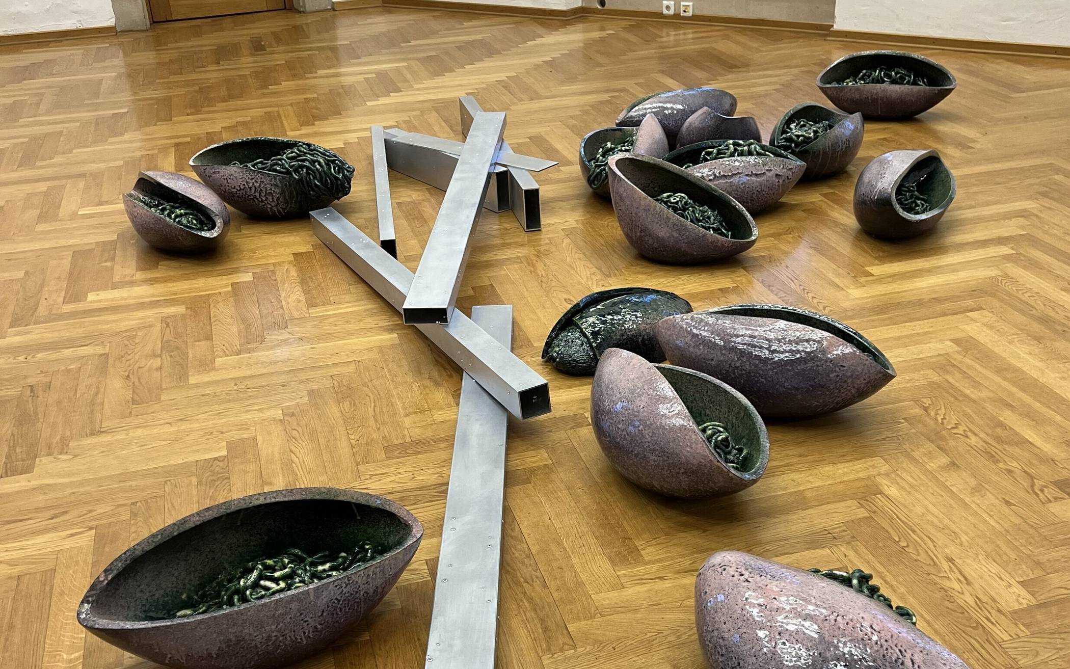 „zwischendinge“ ist der Titel der Ausstellung,