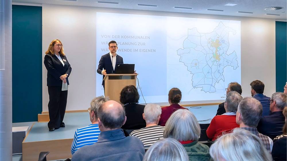  In Vorträgen und Einzelgesprächen lernten rund einhundert Interessierte die Wärmeplanung der Stadt und individuelle Beratungsmöglichkeiten kennen. 