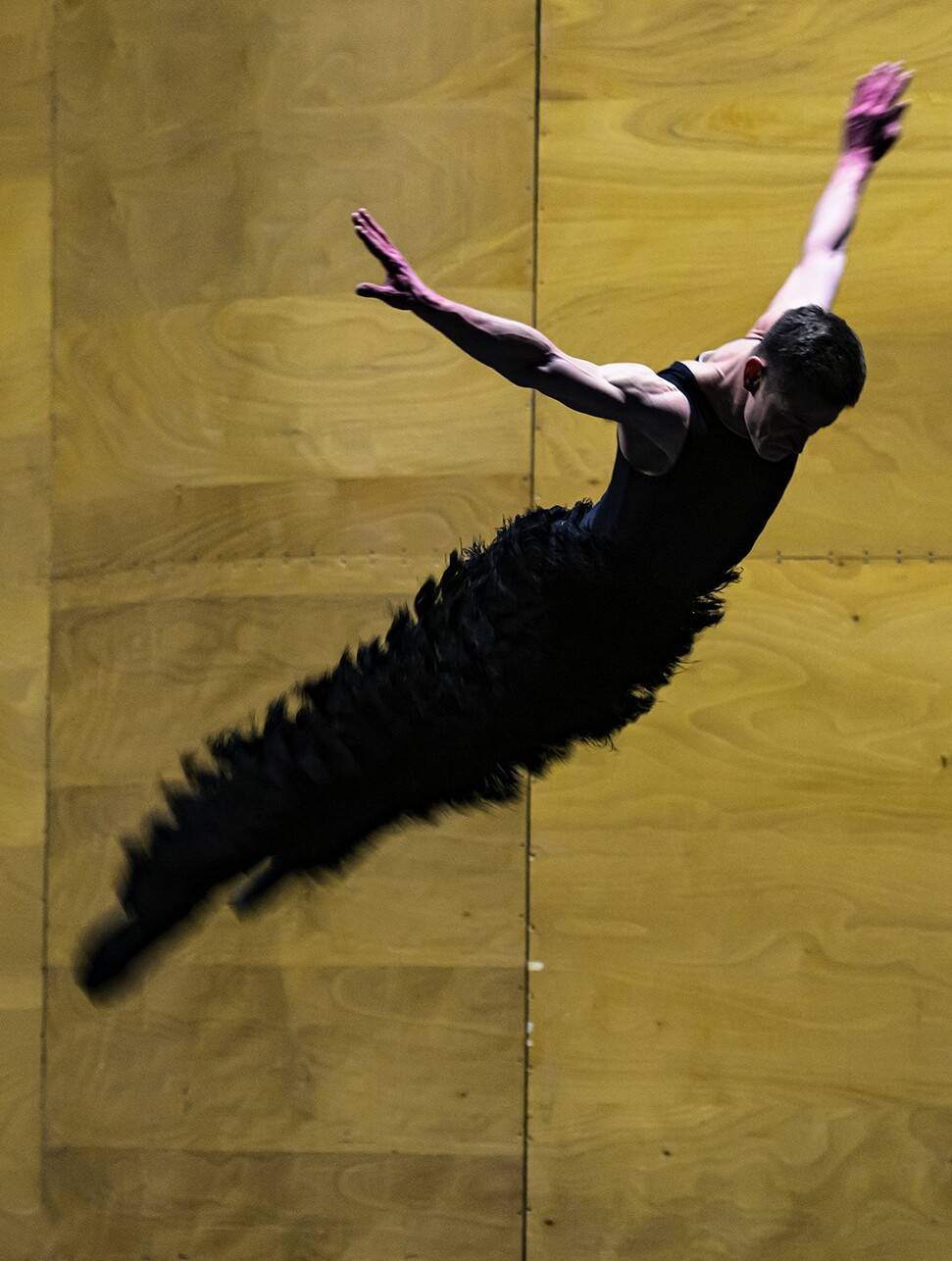 William Forsythe Vinícius Vieira in „Enemy