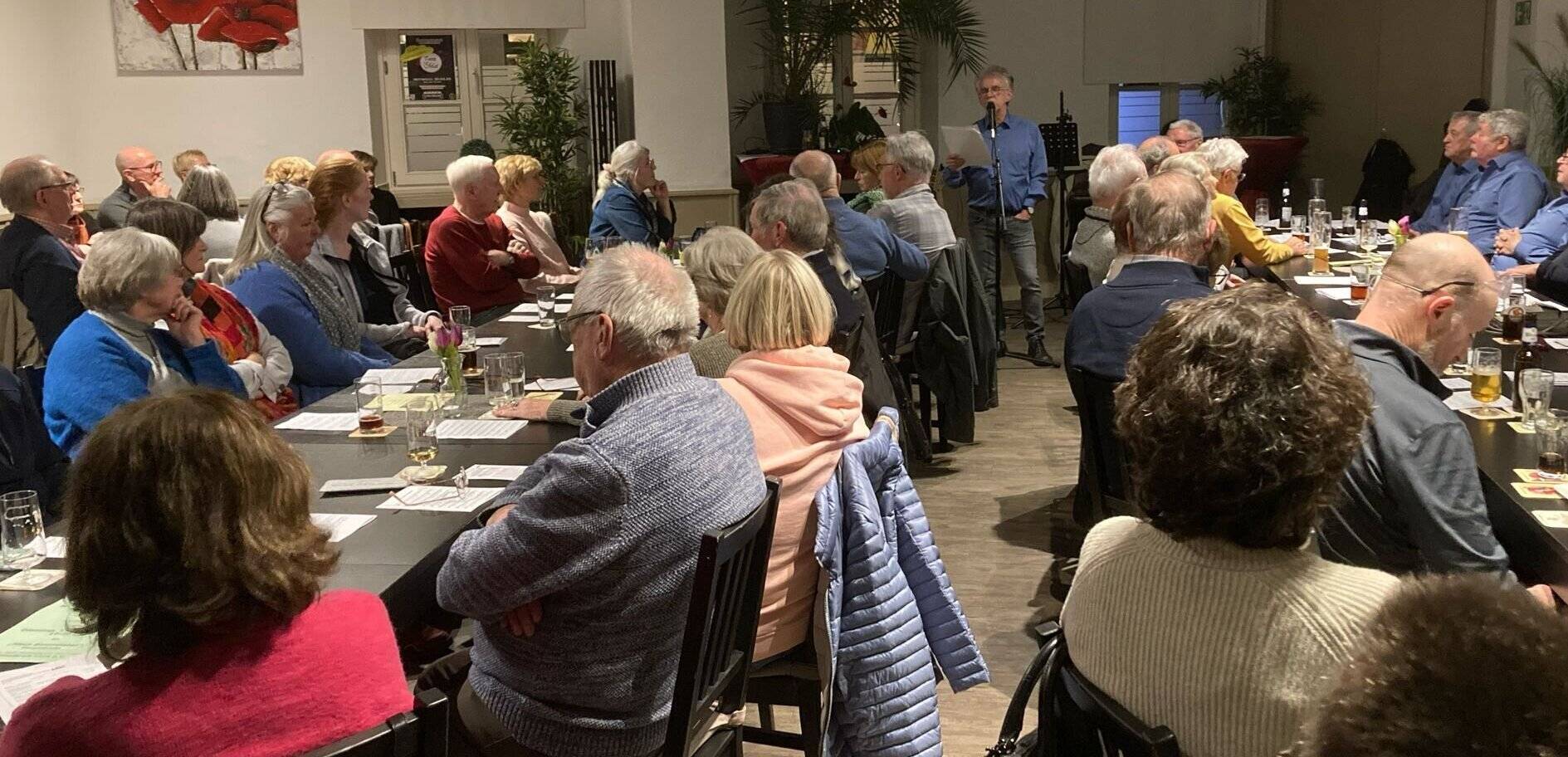 Bis auf den letzten Platz gefüllt