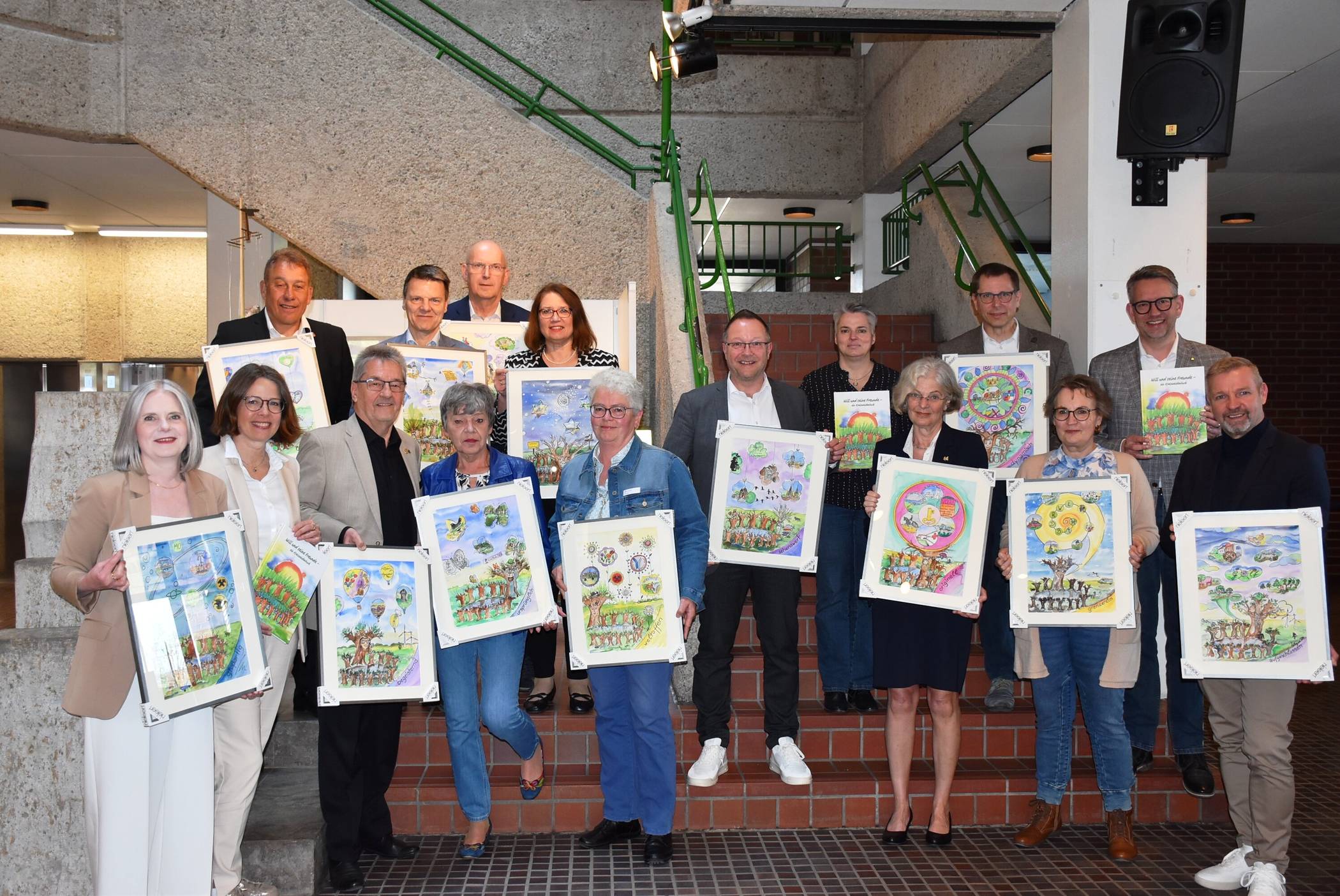 Die (stellvertretenden) Bürgermeisterinnen und Bürgermeister der kreisangehörigen Kommunen zusammen mit Landrat Ingo Brohl, Ursula Meyer, Dr. Lars Rentmeister und Jutta Nagels.