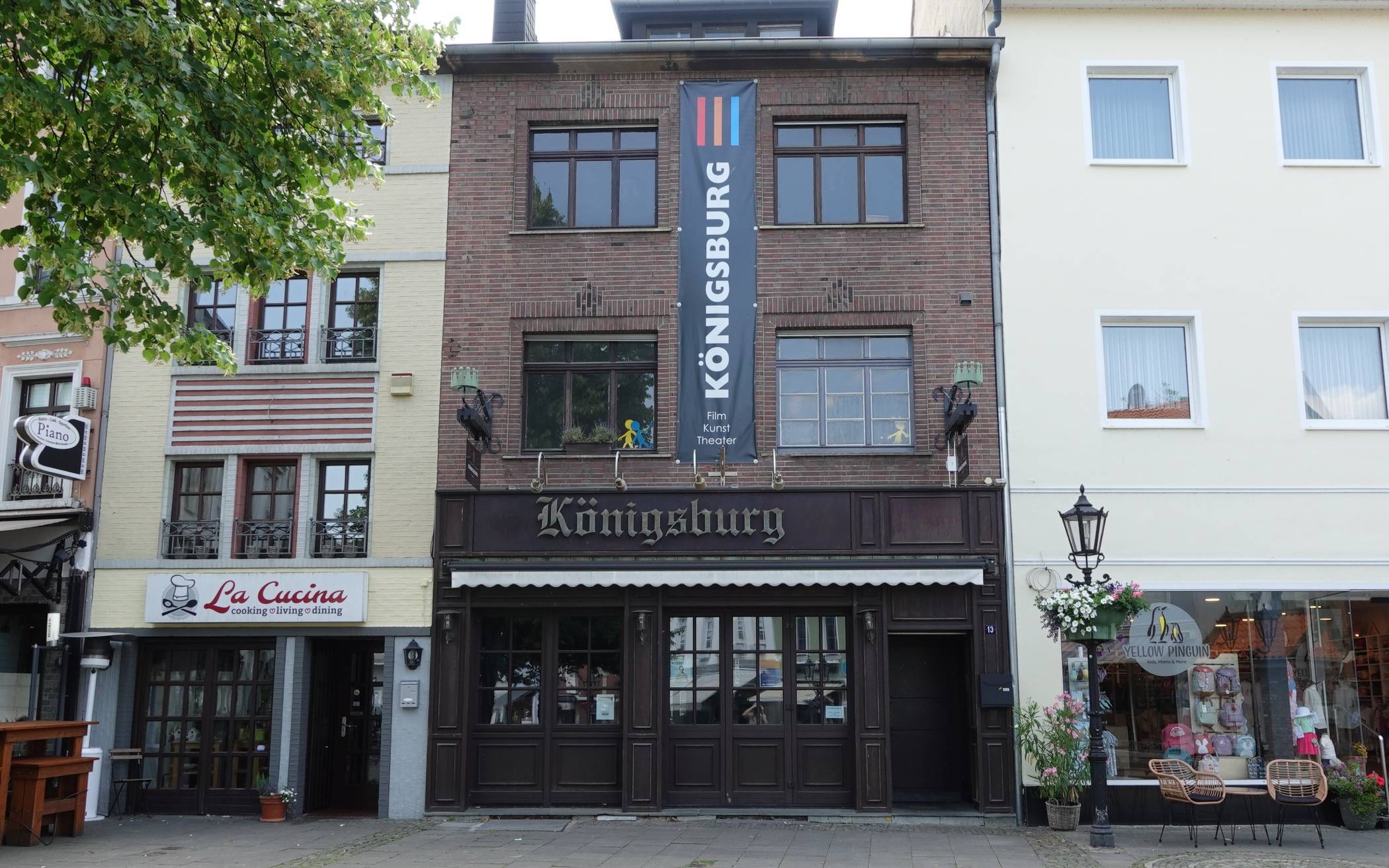  Die Königsburg in Süchteln. 