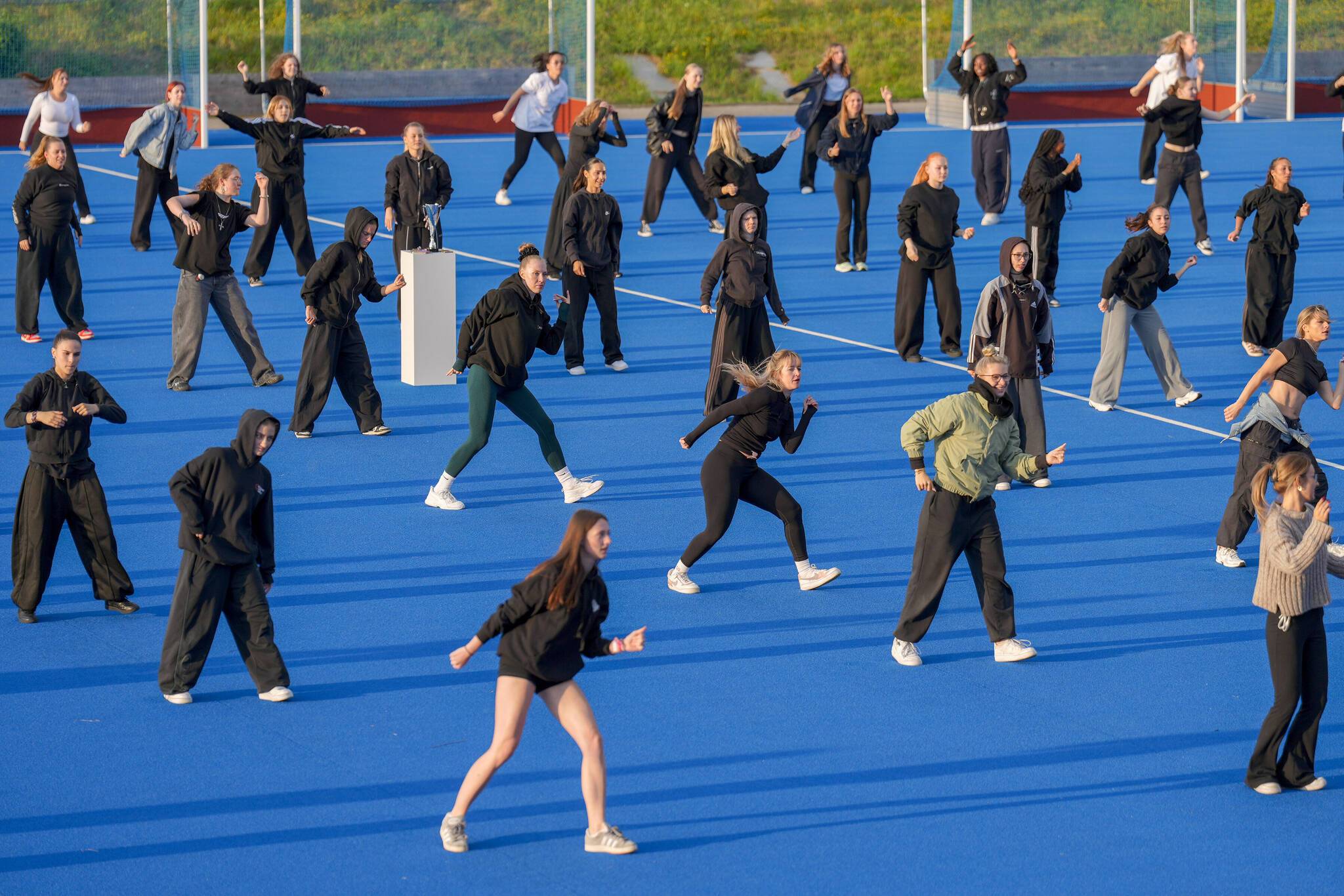 200 Tänzerinnen und Tänzer proben für ihren Auftritt bei der Eröffnung der Hockey EM 2025. 